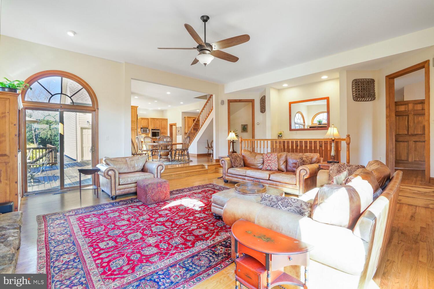 TWIN LAKES - Residential