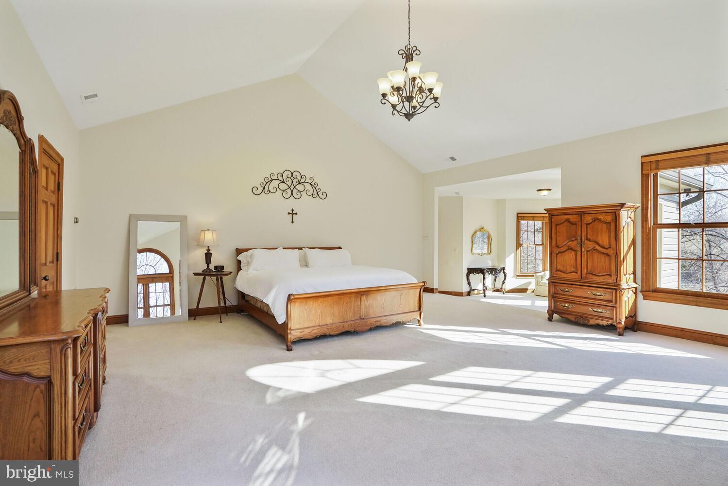 TWIN LAKES - Residential