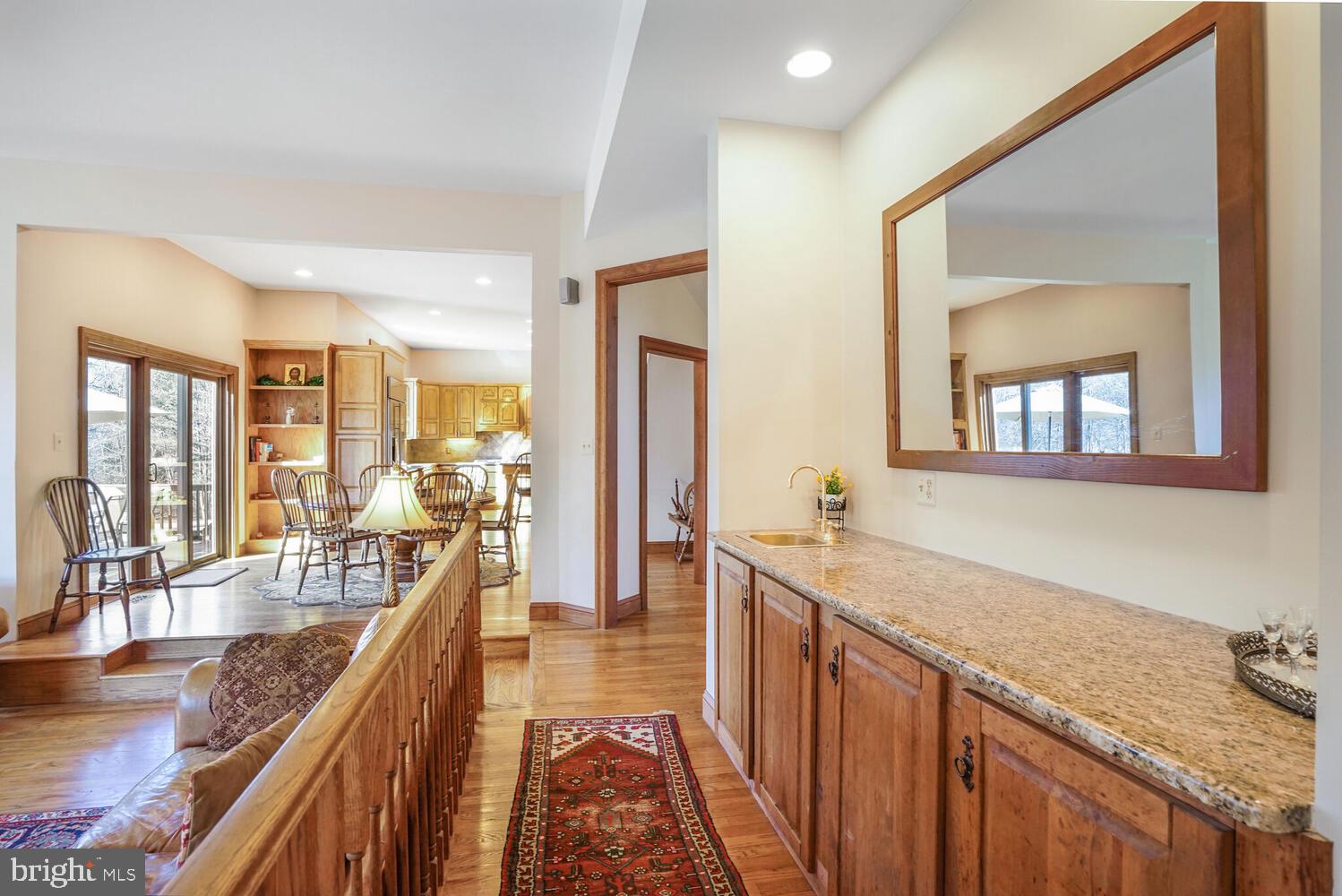 TWIN LAKES - Residential