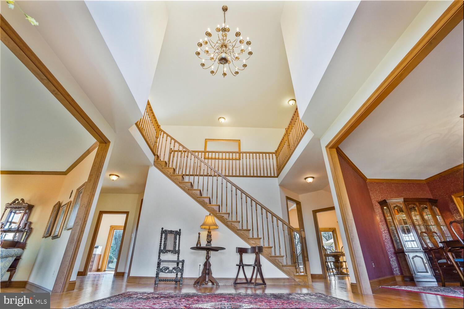 TWIN LAKES - Residential