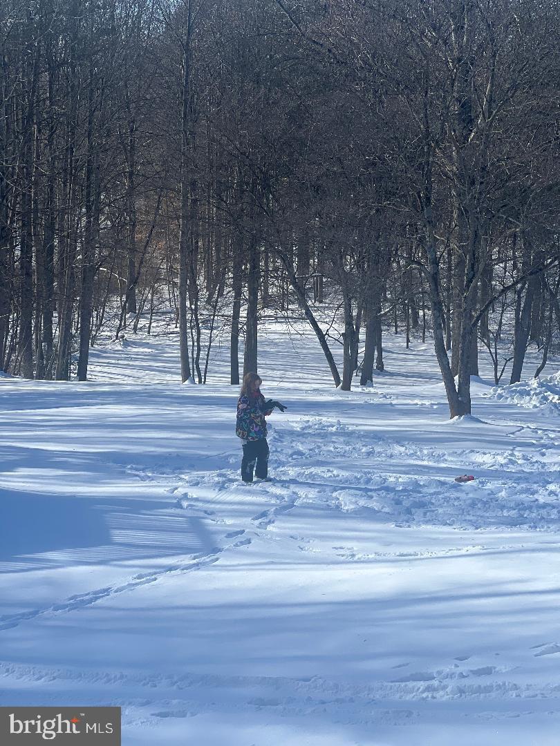 TWIN LAKES - Residential