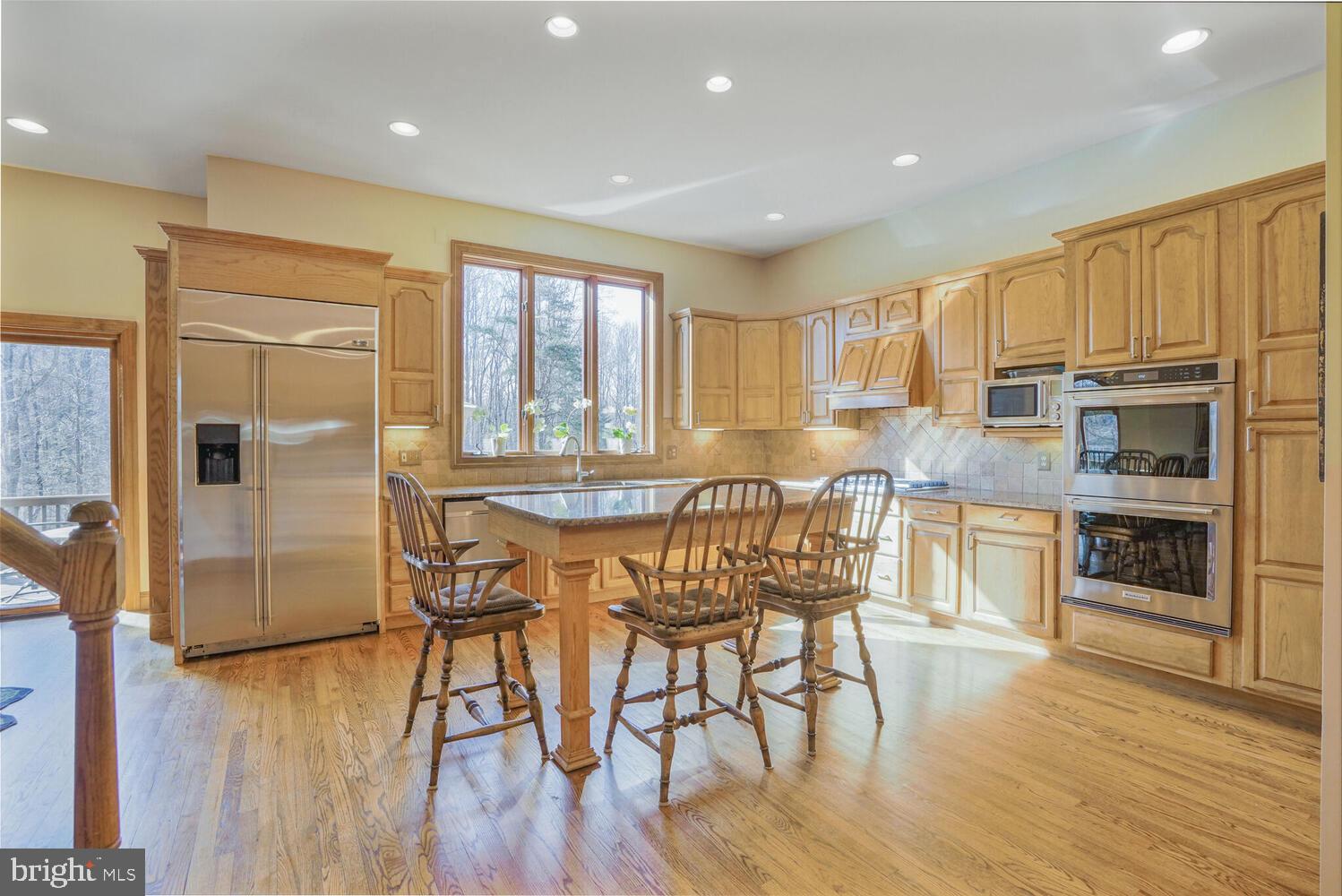 TWIN LAKES - Residential