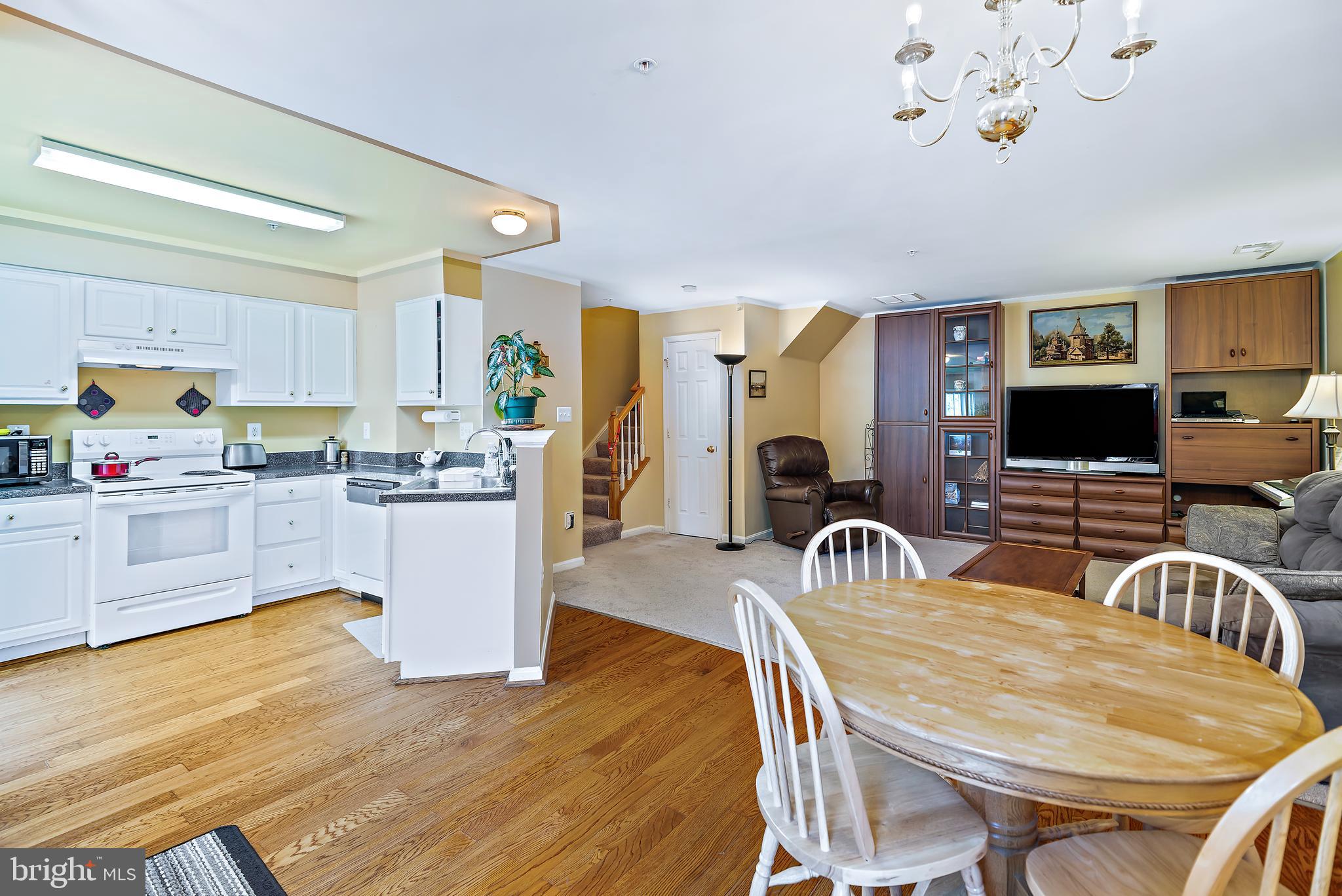 WELLINGTON TRACE - Residential