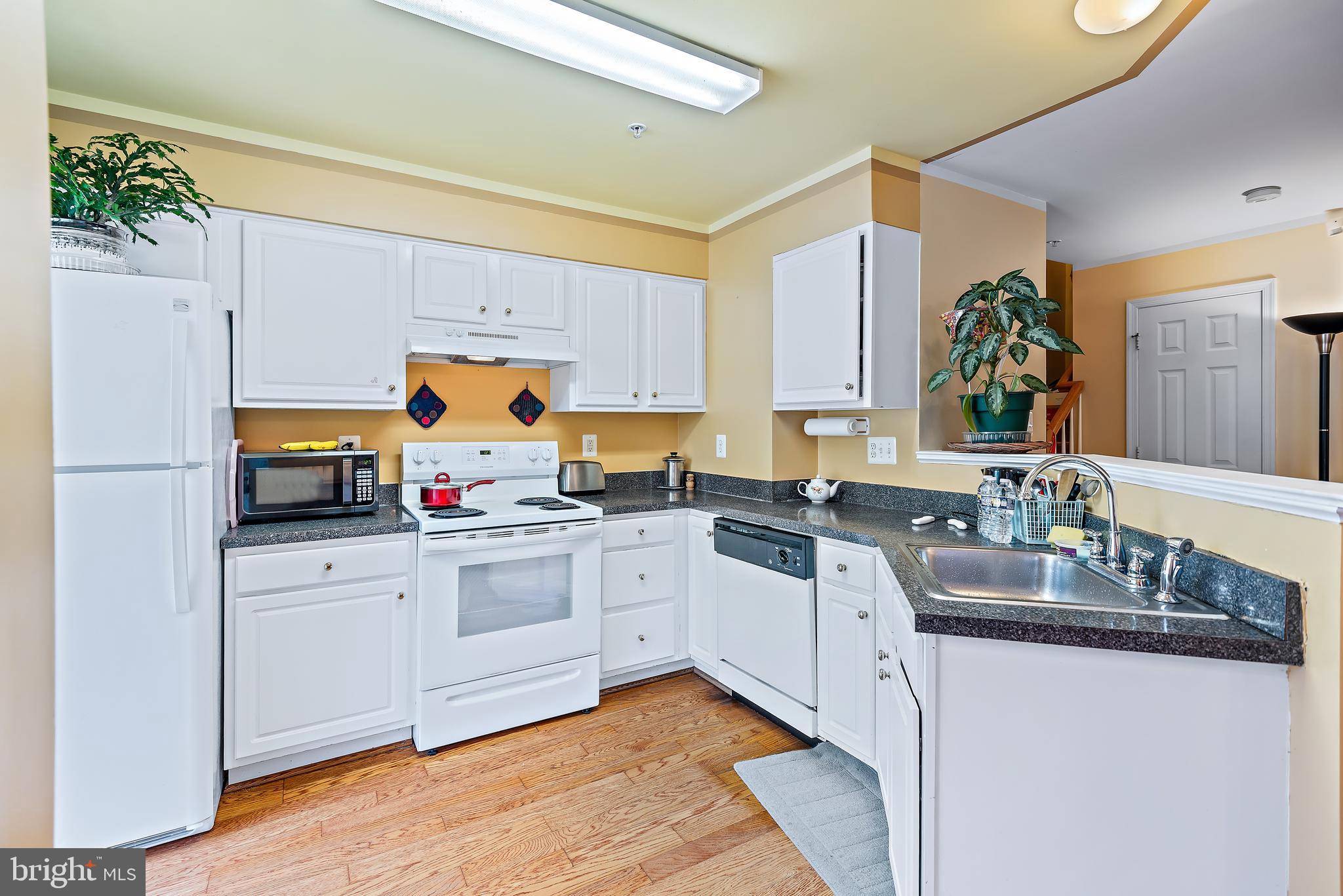 WELLINGTON TRACE - Residential