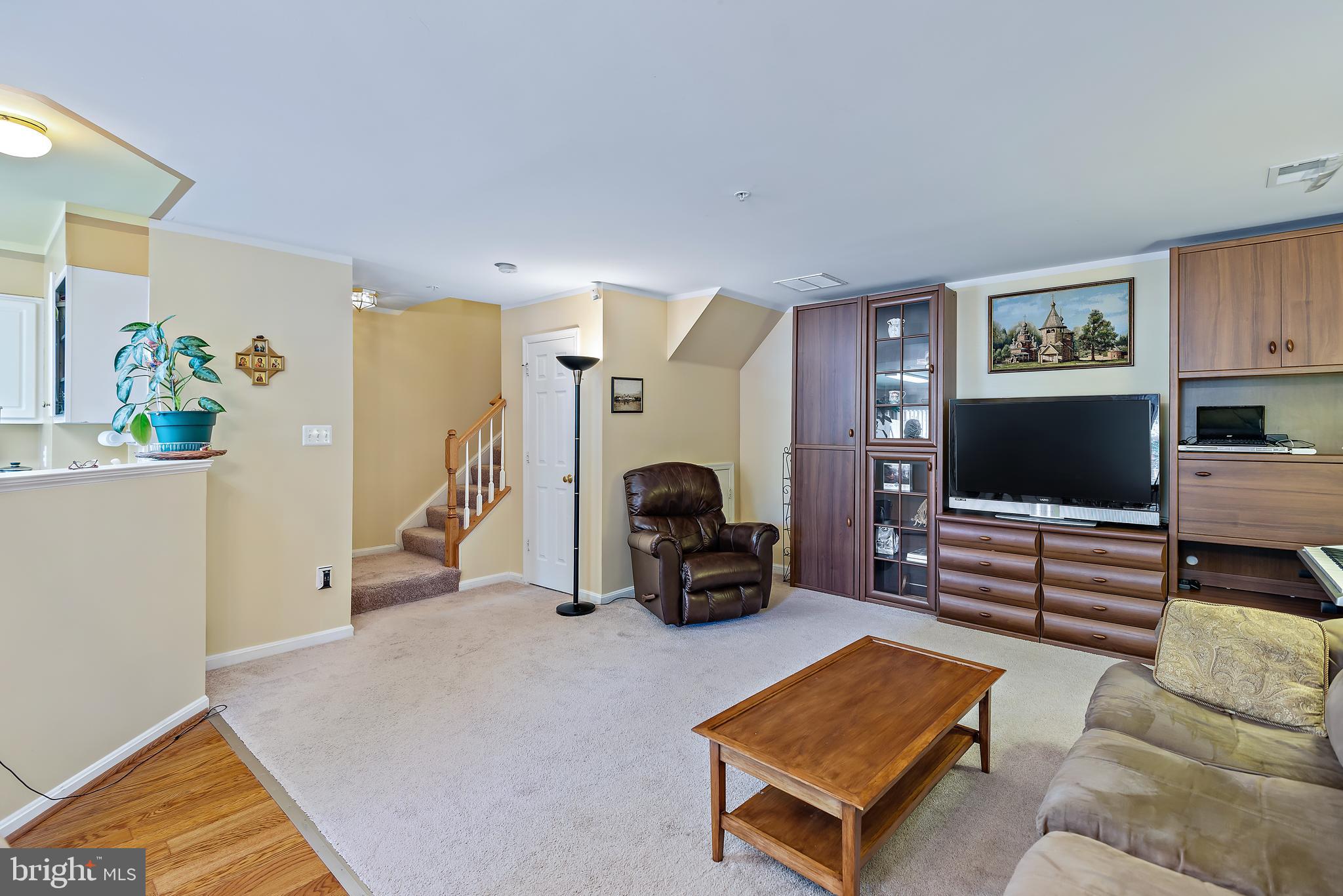 WELLINGTON TRACE - Residential