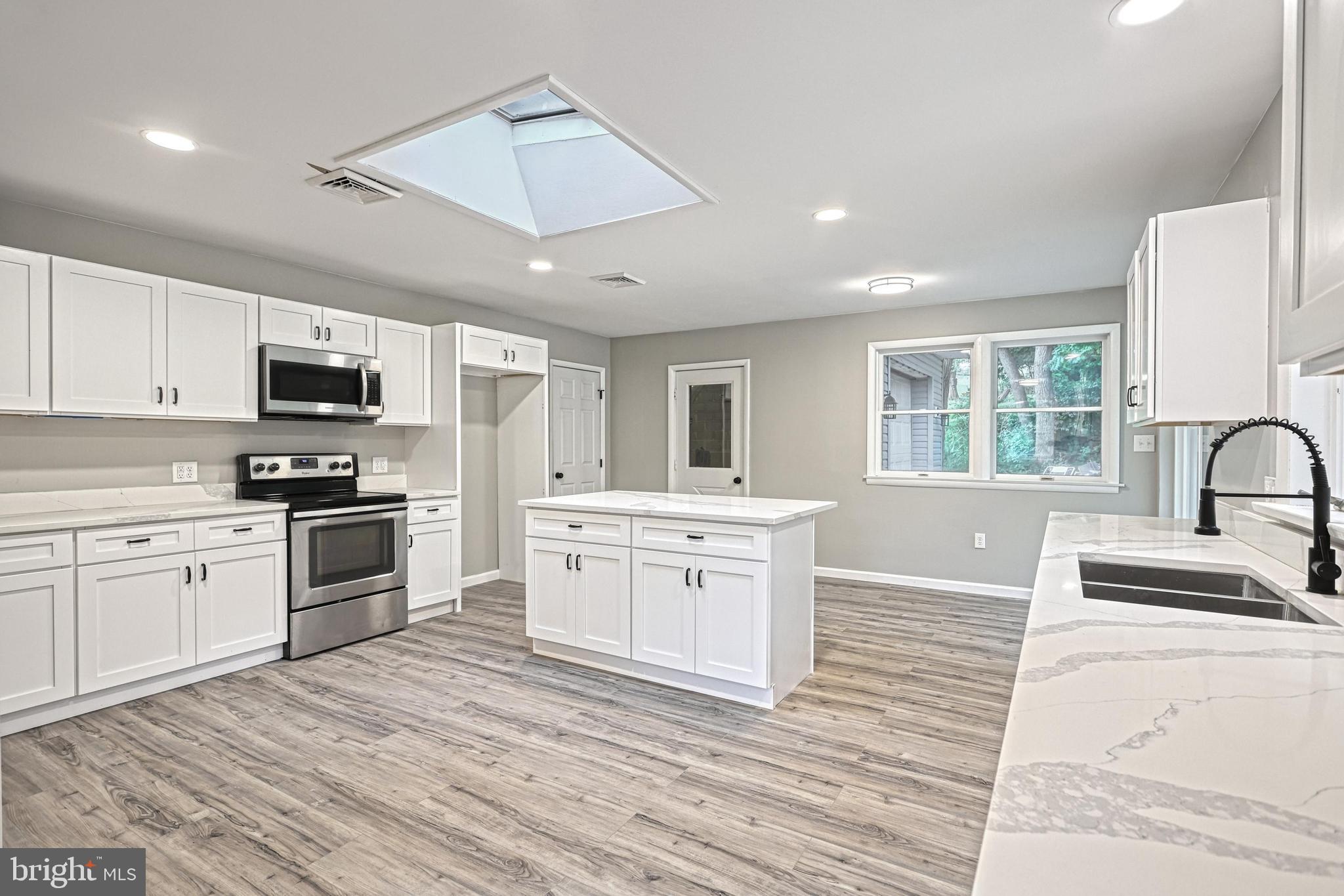 YORK TWP - Residential