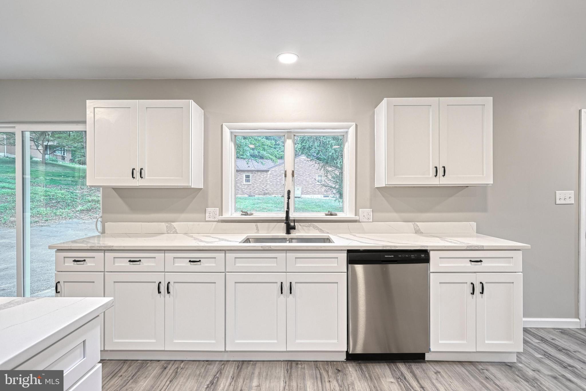 YORK TWP - Residential