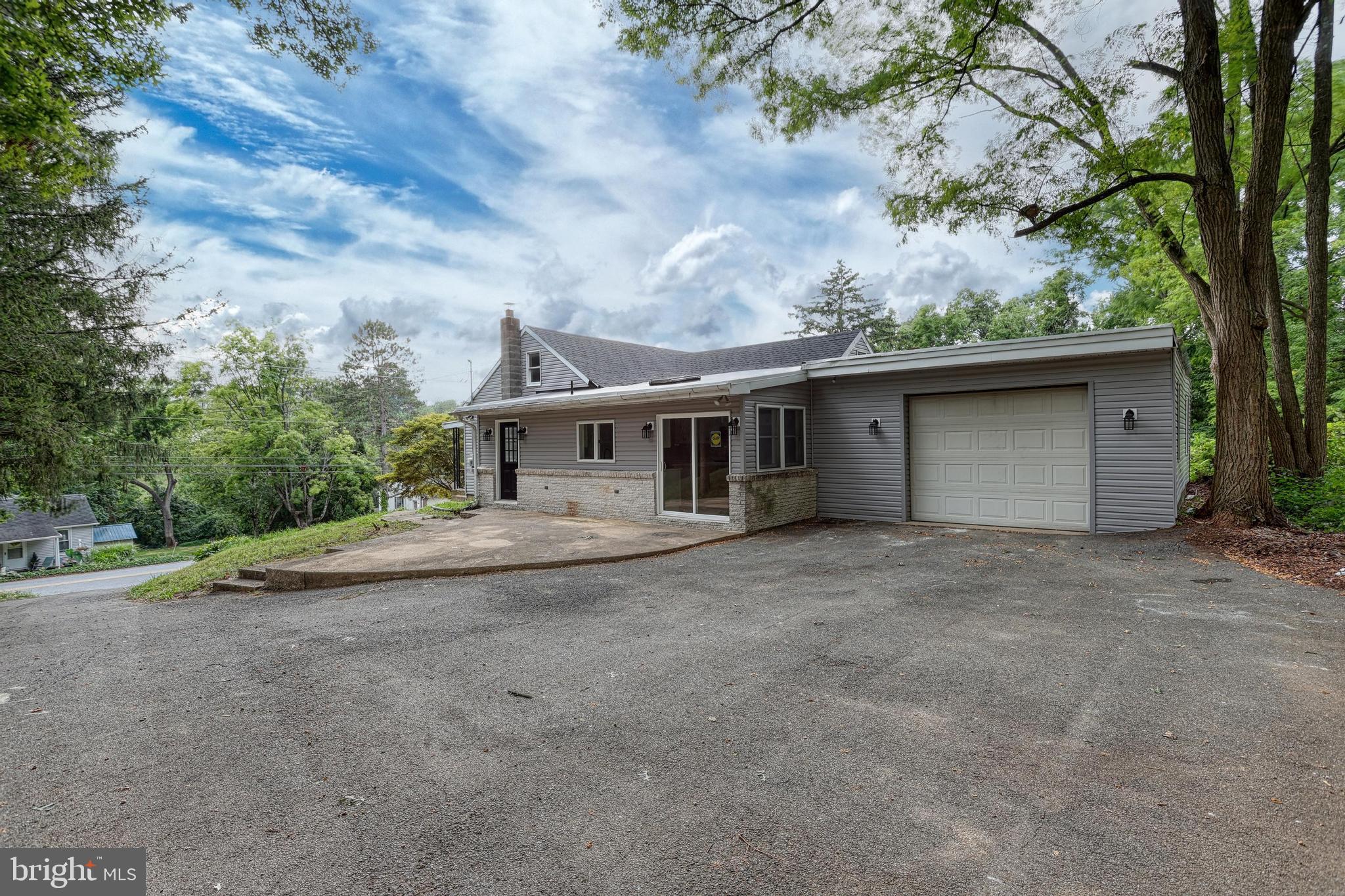 YORK TWP - Residential