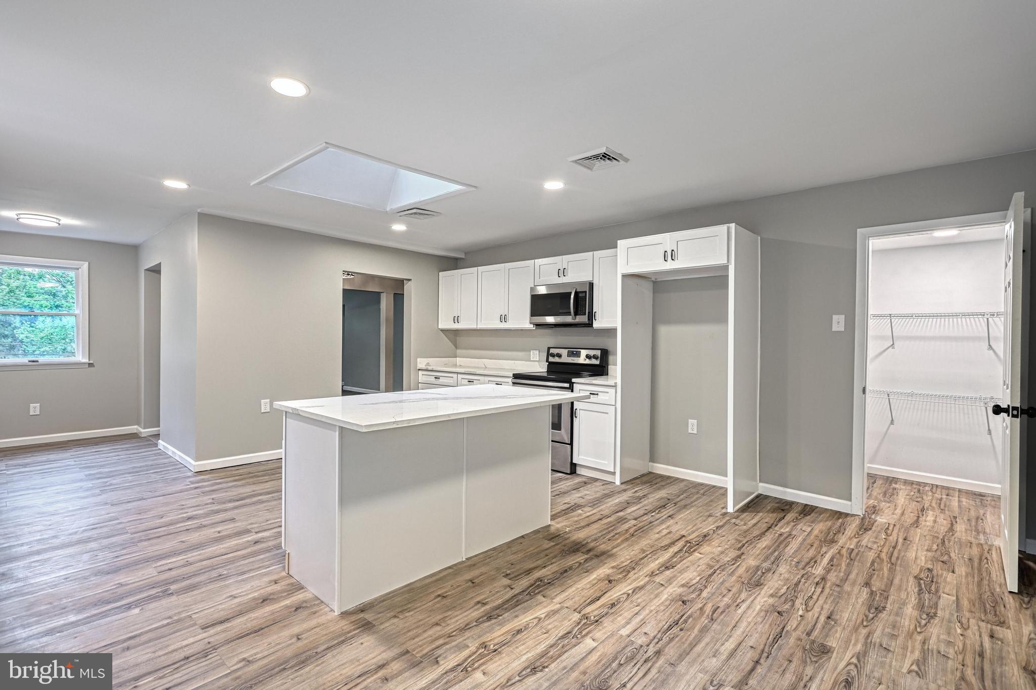 YORK TWP - Residential