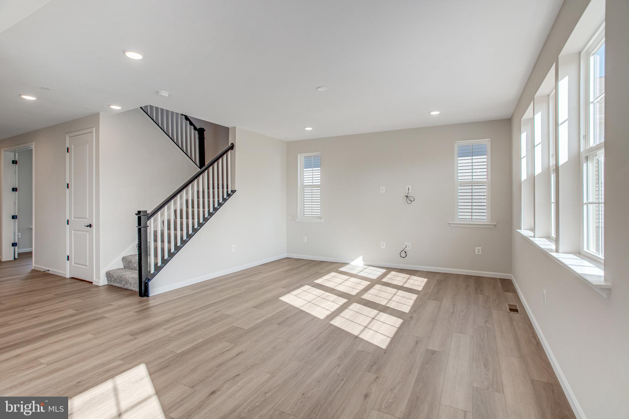 WILDERNESS SHORES - Residential