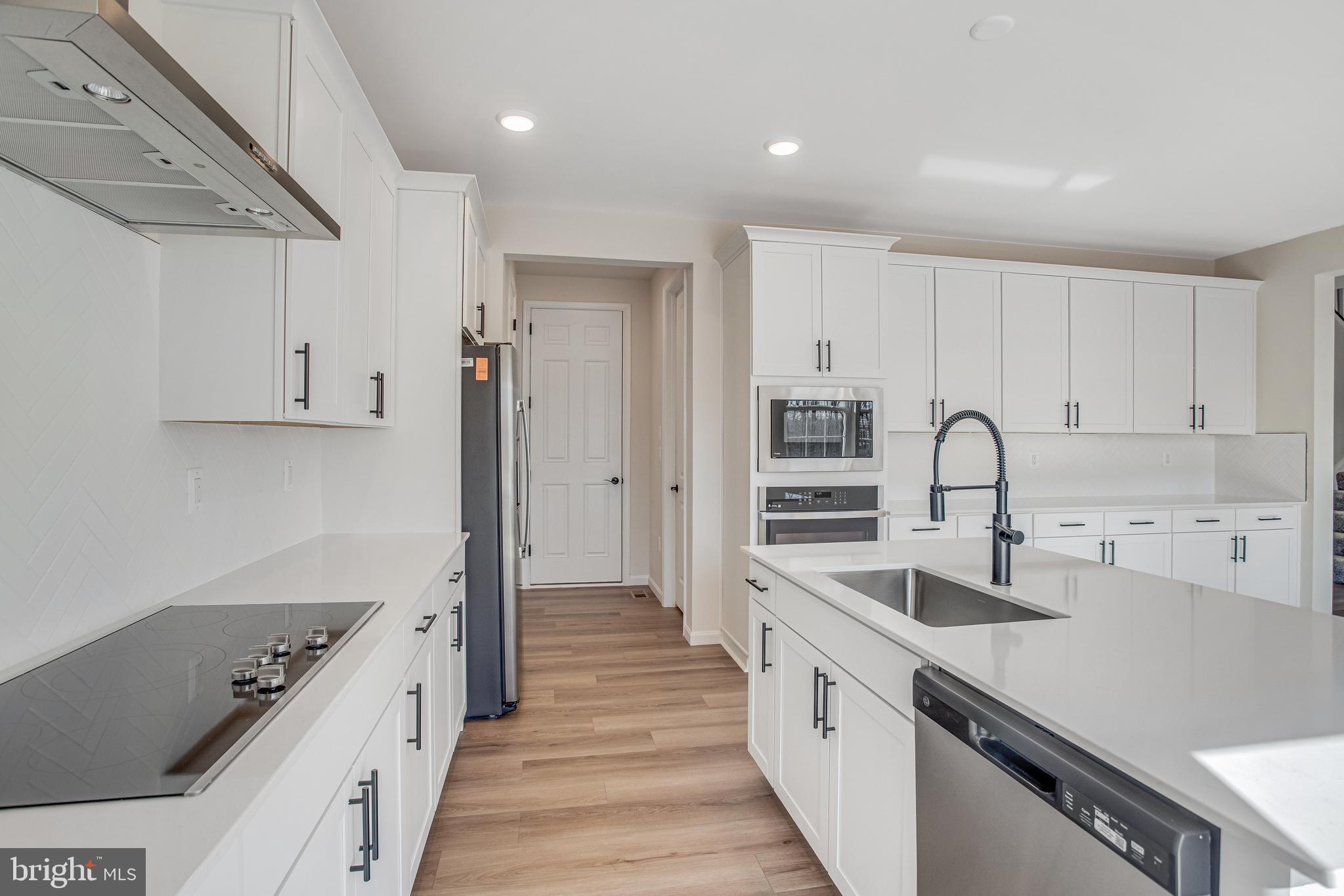 WILDERNESS SHORES - Residential