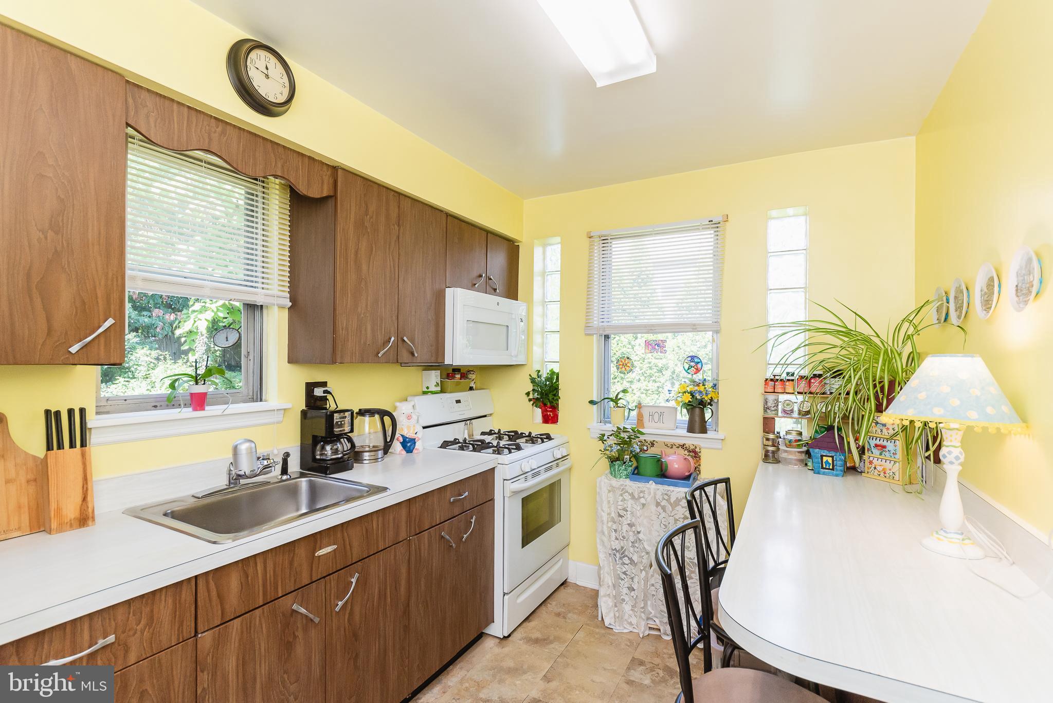 CALIFORNIA GROVE - Residential