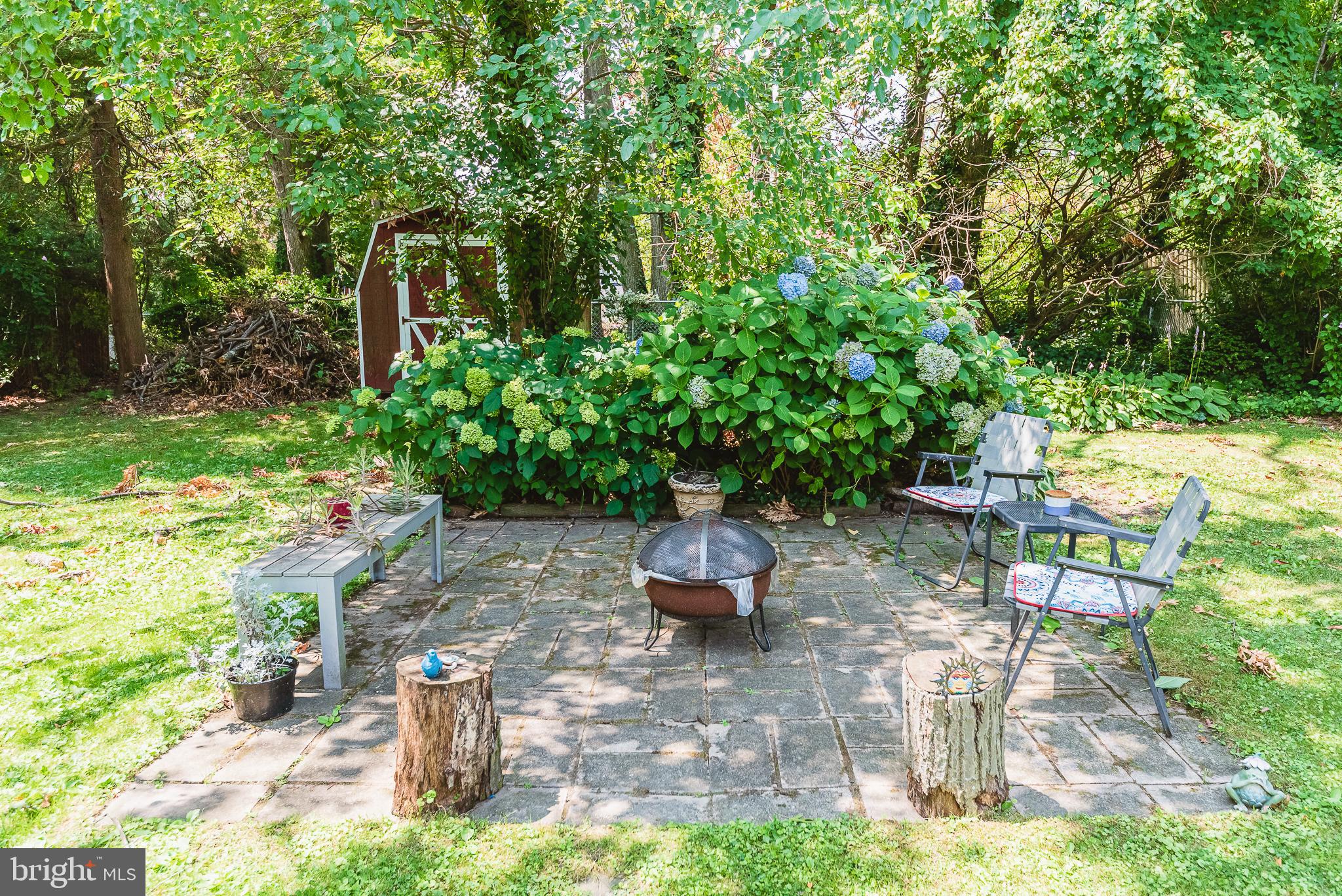 CALIFORNIA GROVE - Residential