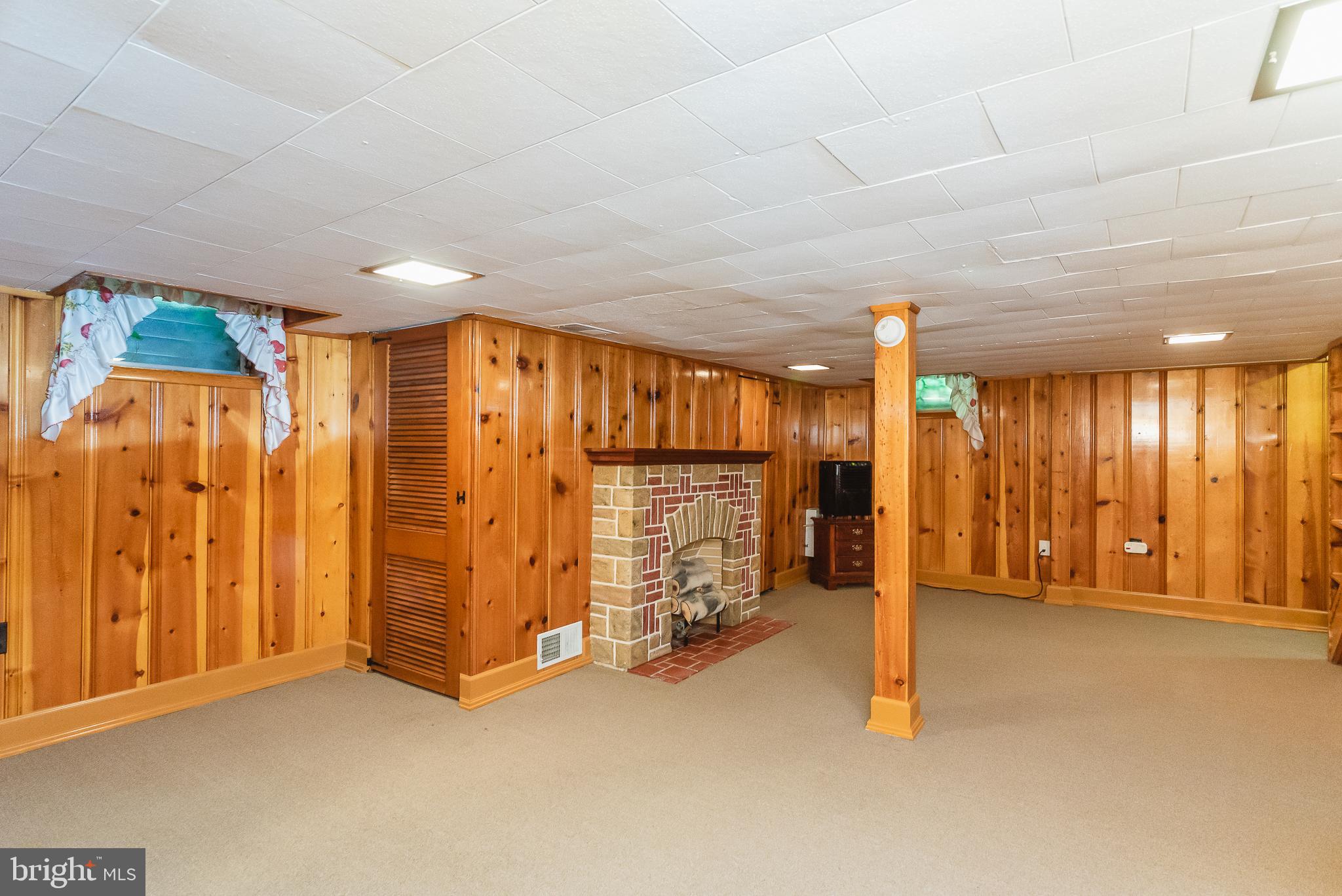 CALIFORNIA GROVE - Residential