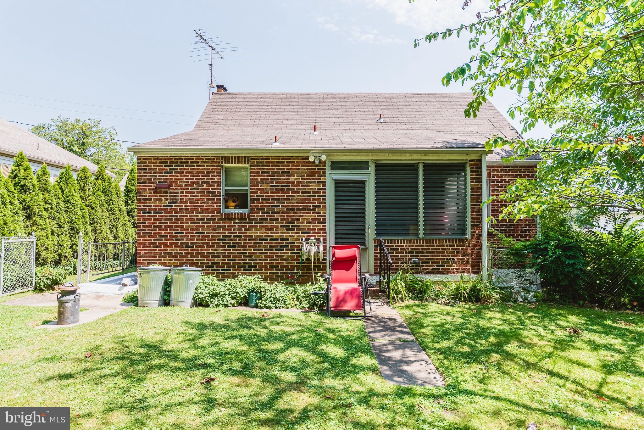 CALIFORNIA GROVE - Residential