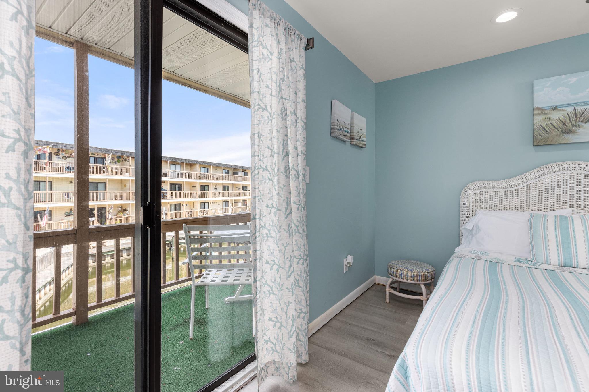 CAINE HARBOR MILE - Residential