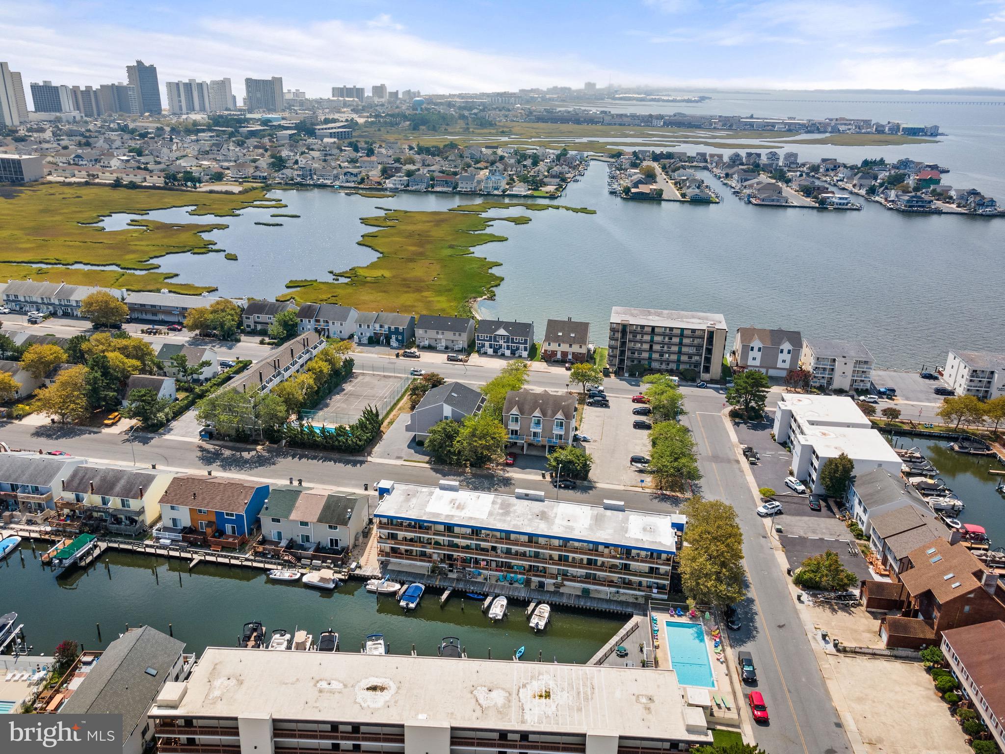 CAINE HARBOR MILE - Residential