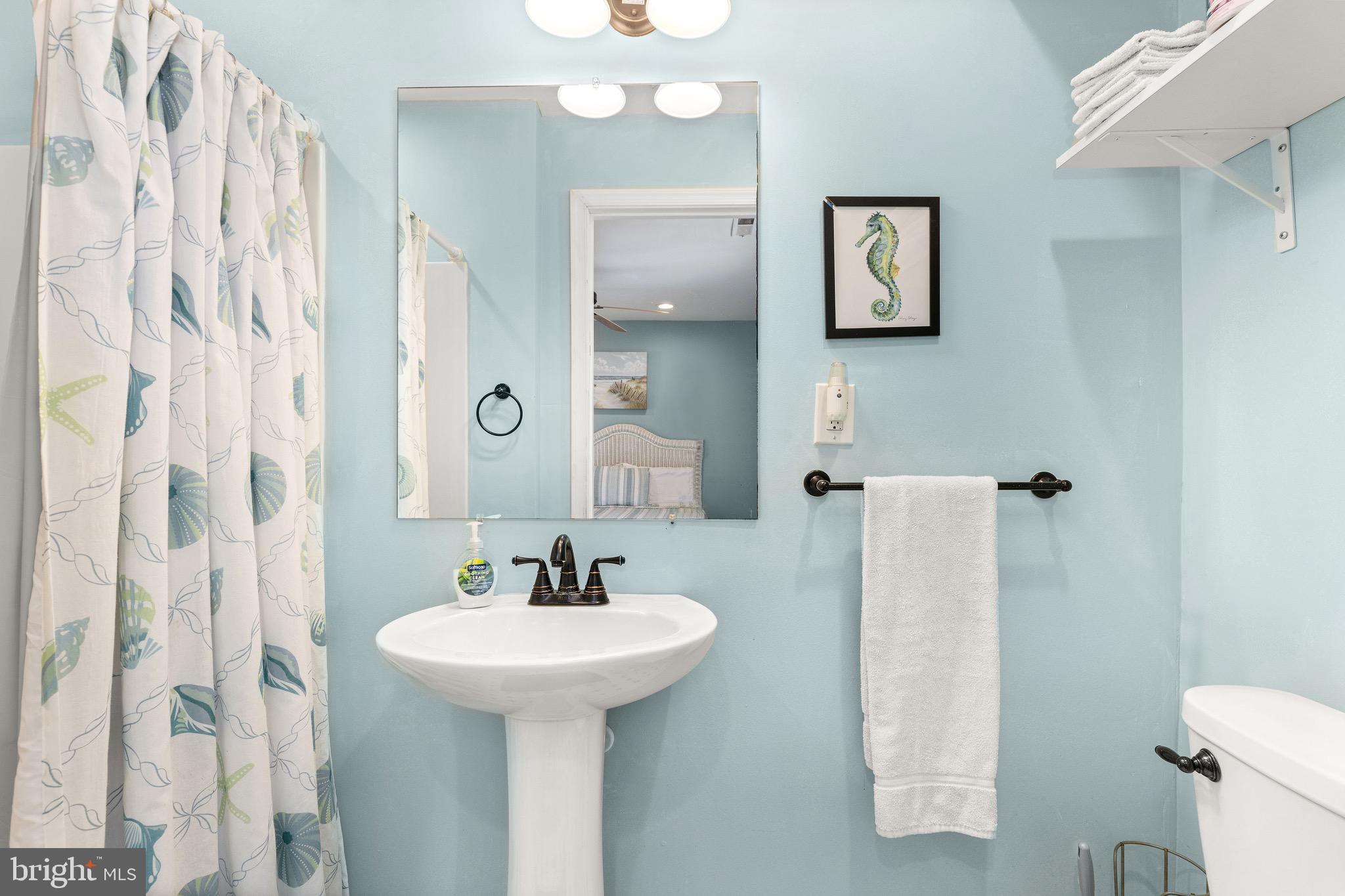 CAINE HARBOR MILE - Residential