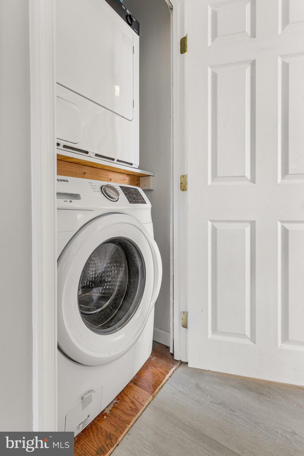 CAINE HARBOR MILE - Residential