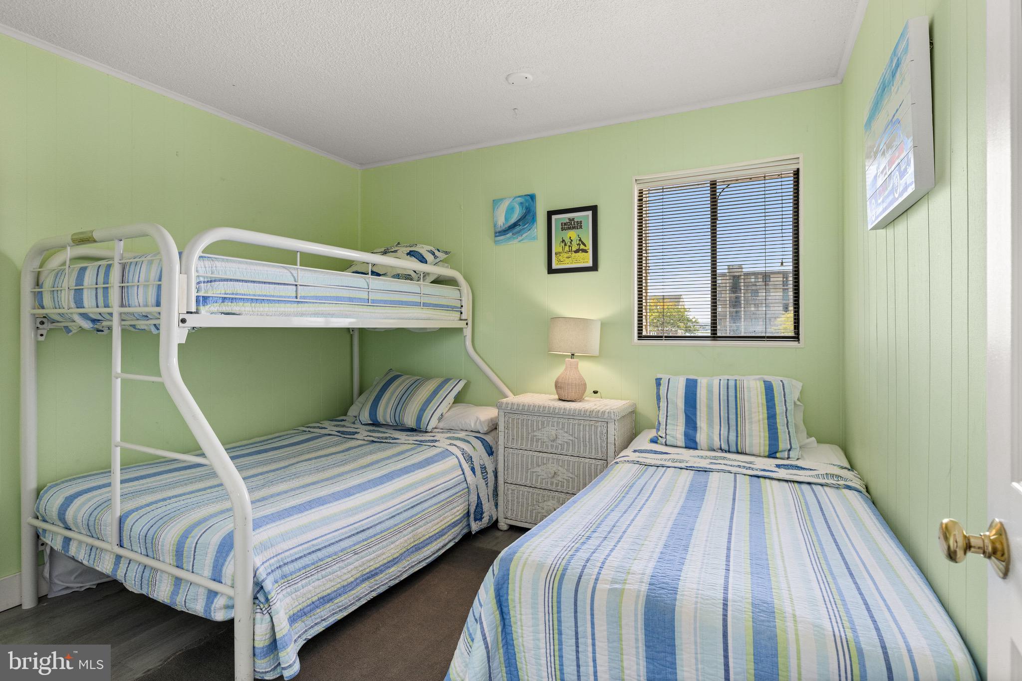 CAINE HARBOR MILE - Residential