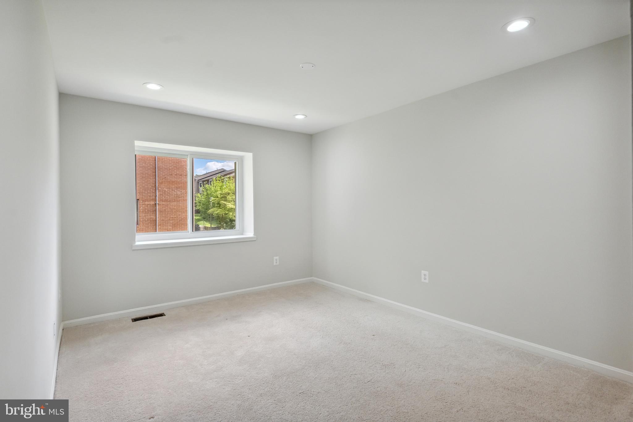 TERRACE TOWNHOUSES OF ANNANDALE - Residential