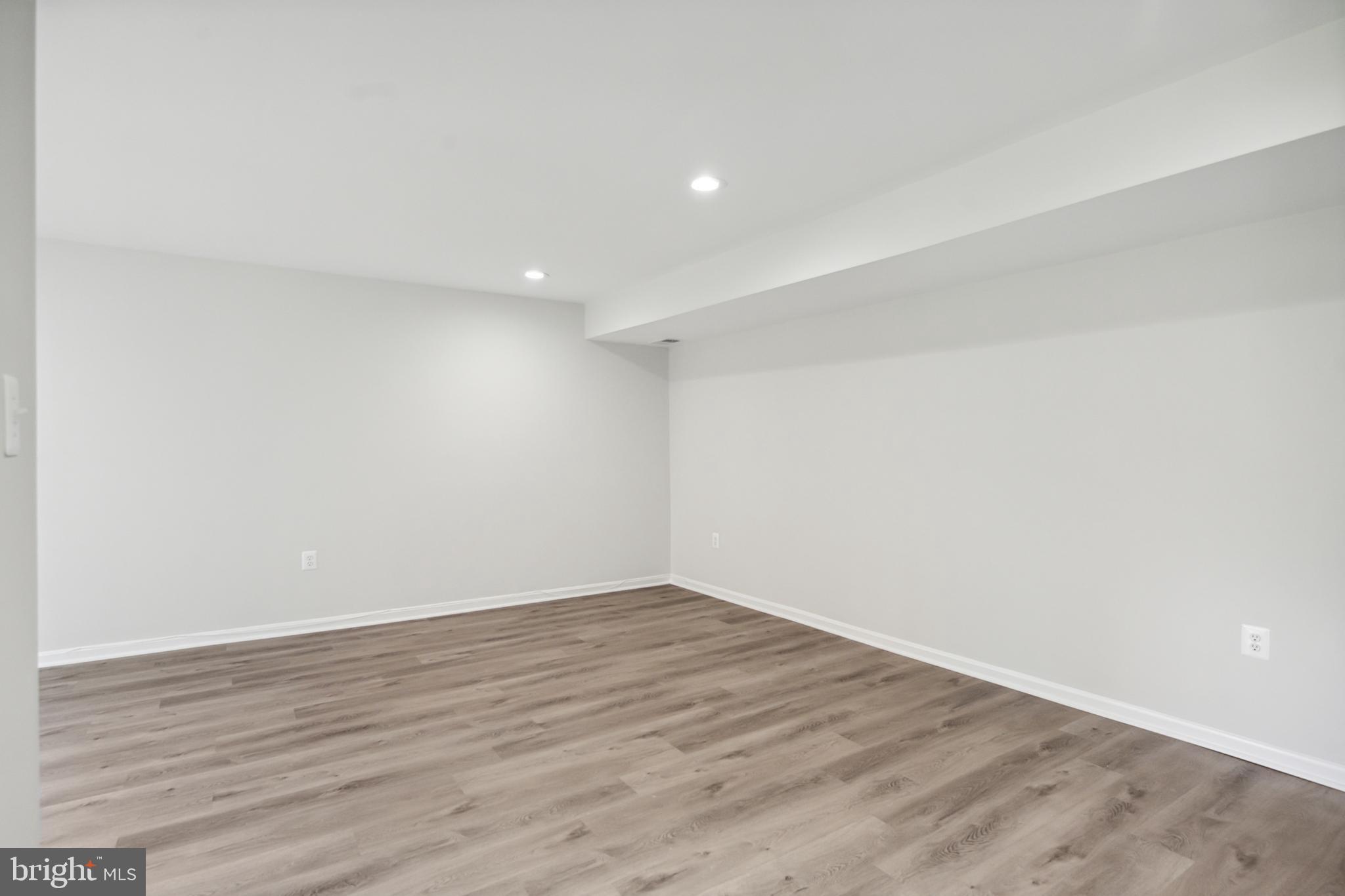 TERRACE TOWNHOUSES OF ANNANDALE - Residential