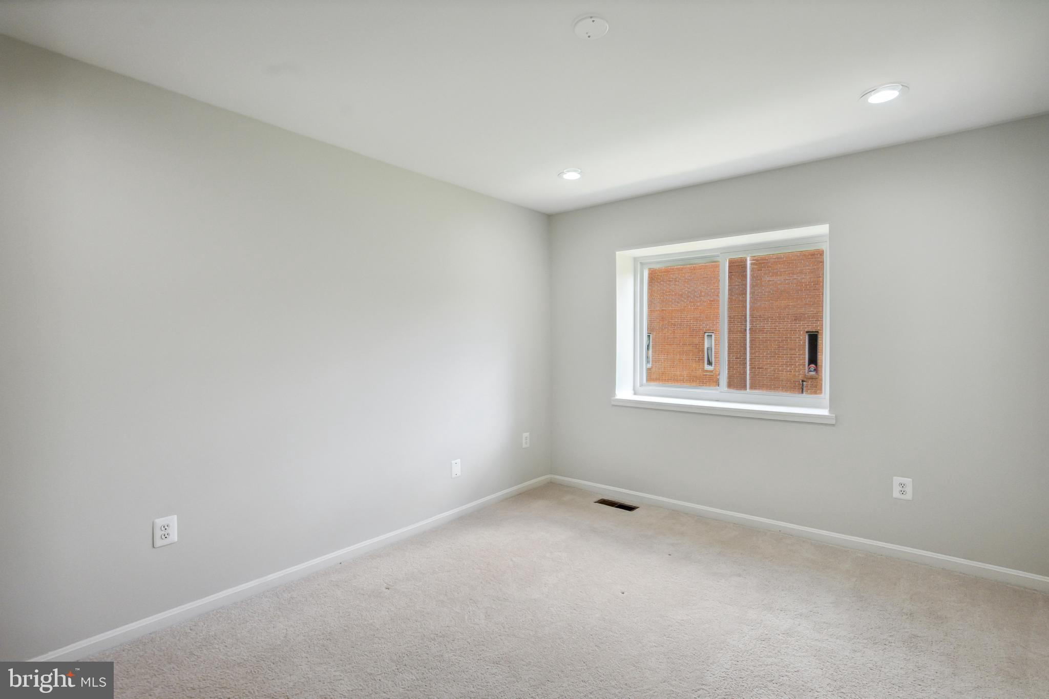 TERRACE TOWNHOUSES OF ANNANDALE - Residential