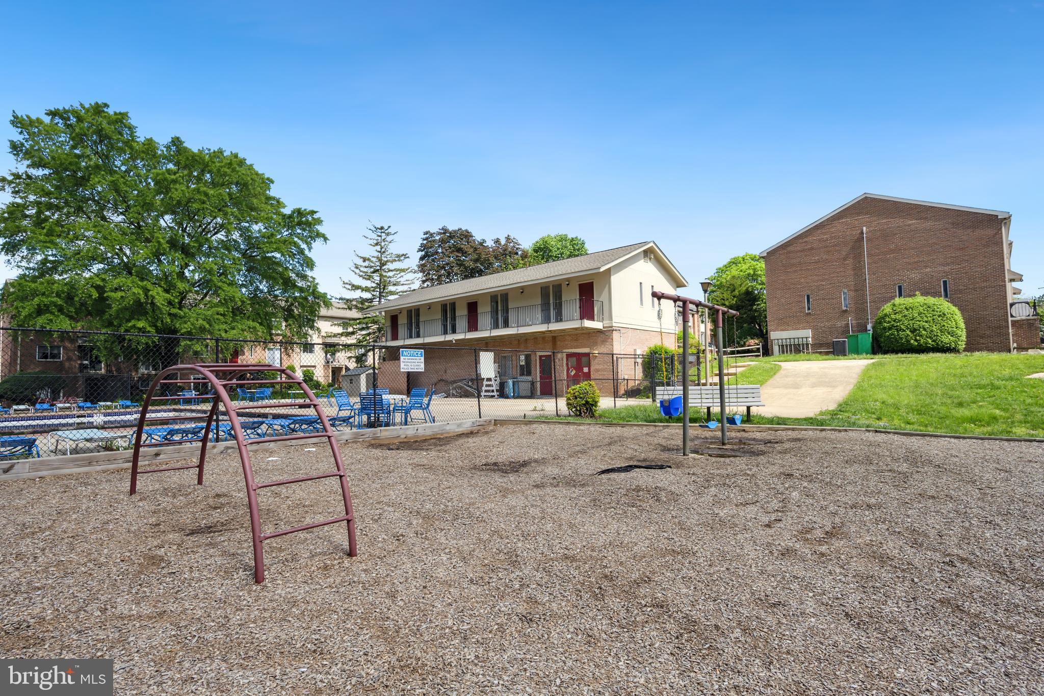 TERRACE TOWNHOUSES OF ANNANDALE - Residential