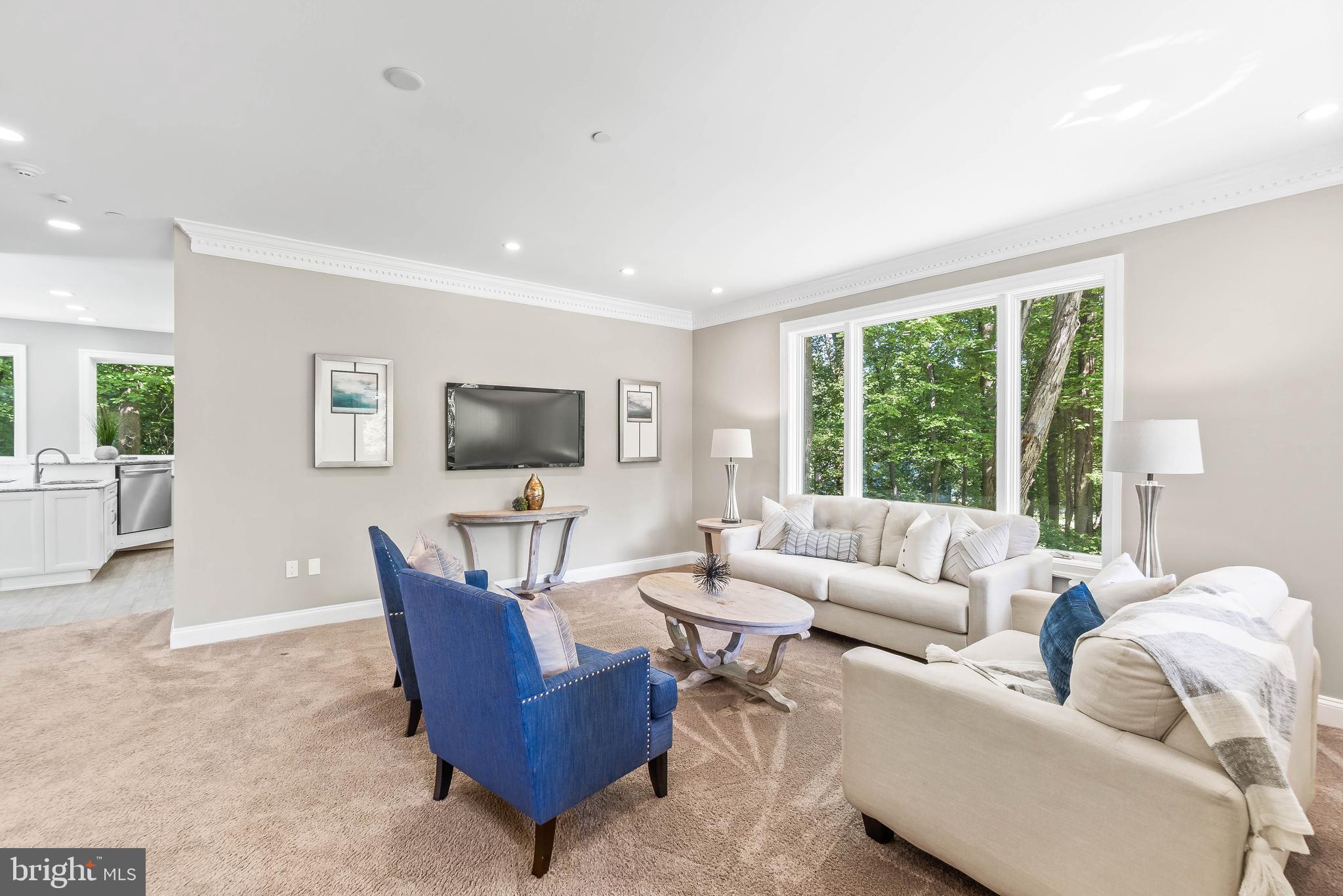 QUEEN ANNE ESTATES - Residential