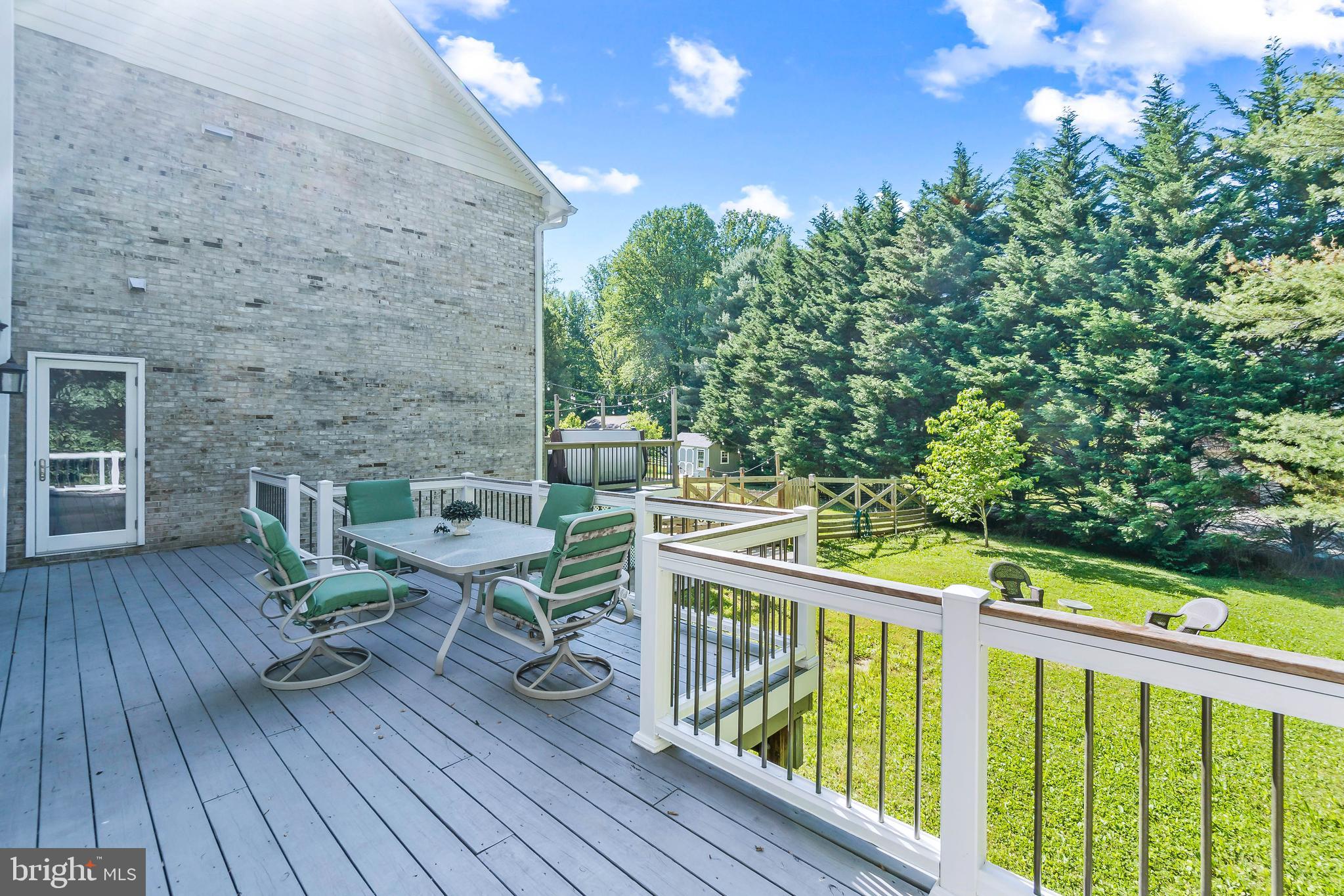 QUEEN ANNE ESTATES - Residential