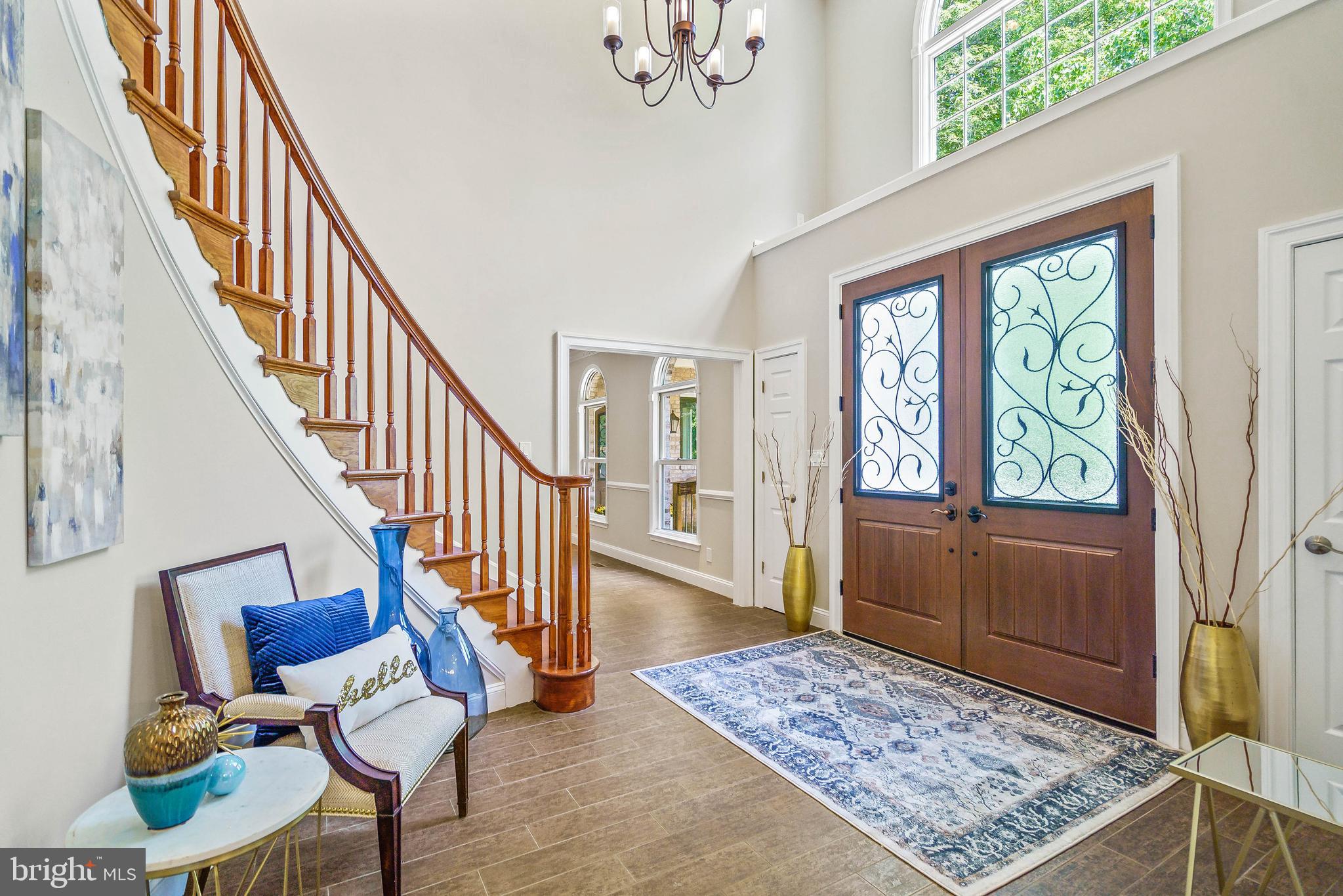 QUEEN ANNE ESTATES - Residential