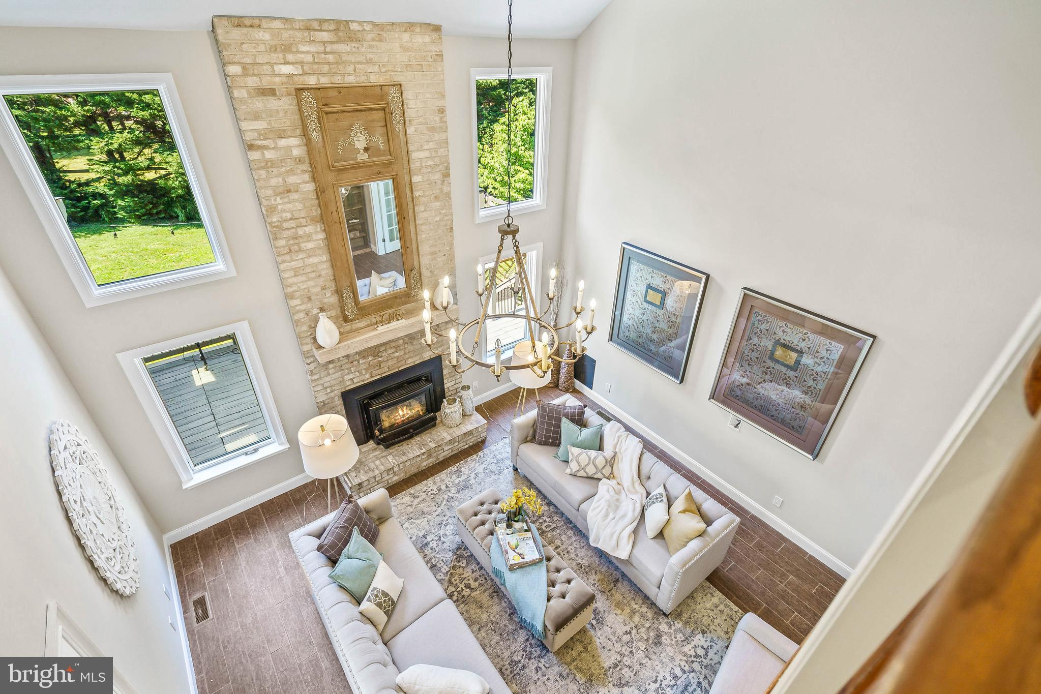 QUEEN ANNE ESTATES - Residential