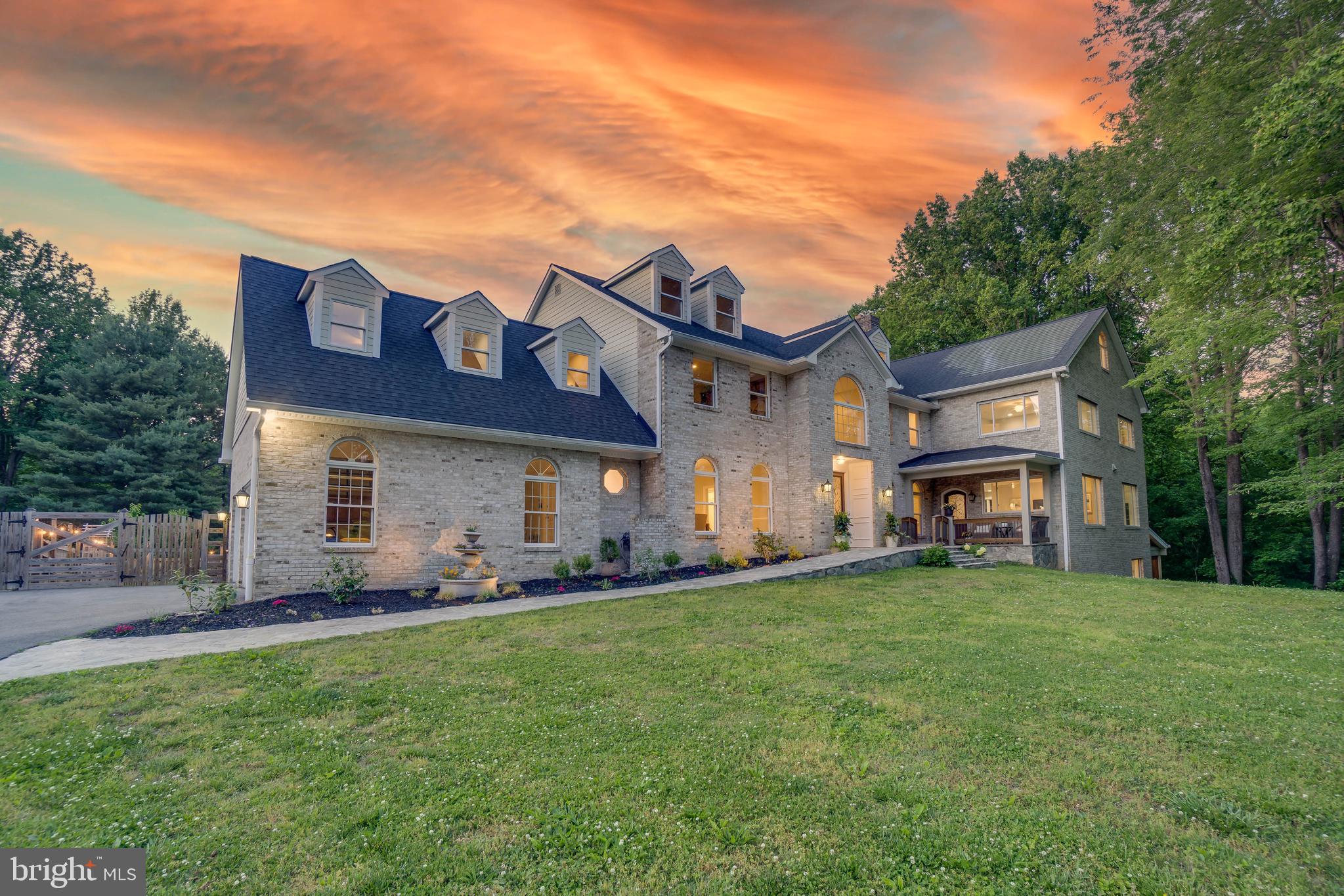 QUEEN ANNE ESTATES - Residential