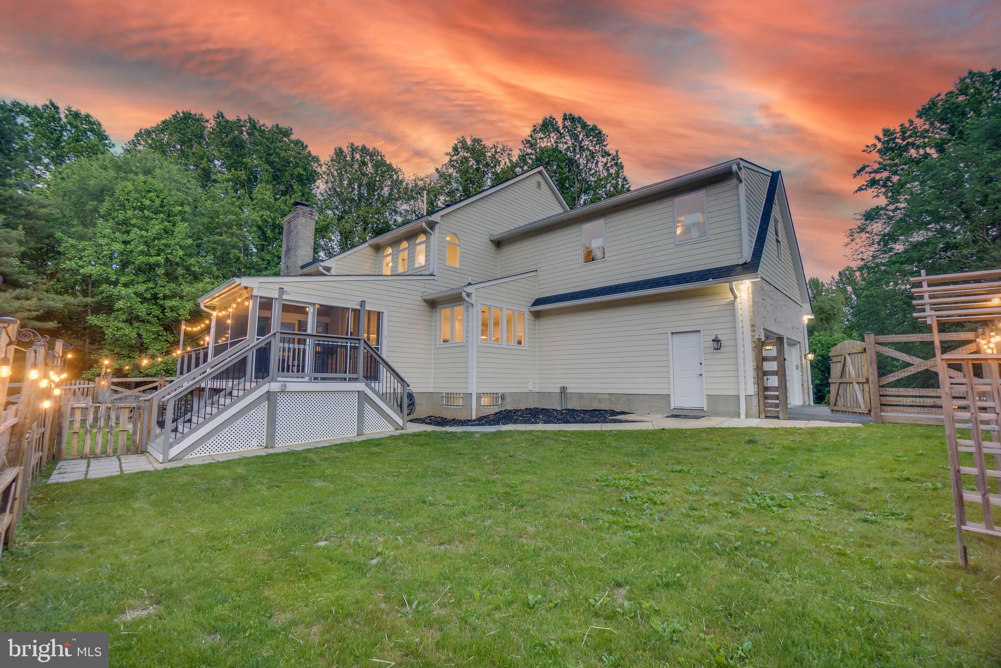 QUEEN ANNE ESTATES - Residential