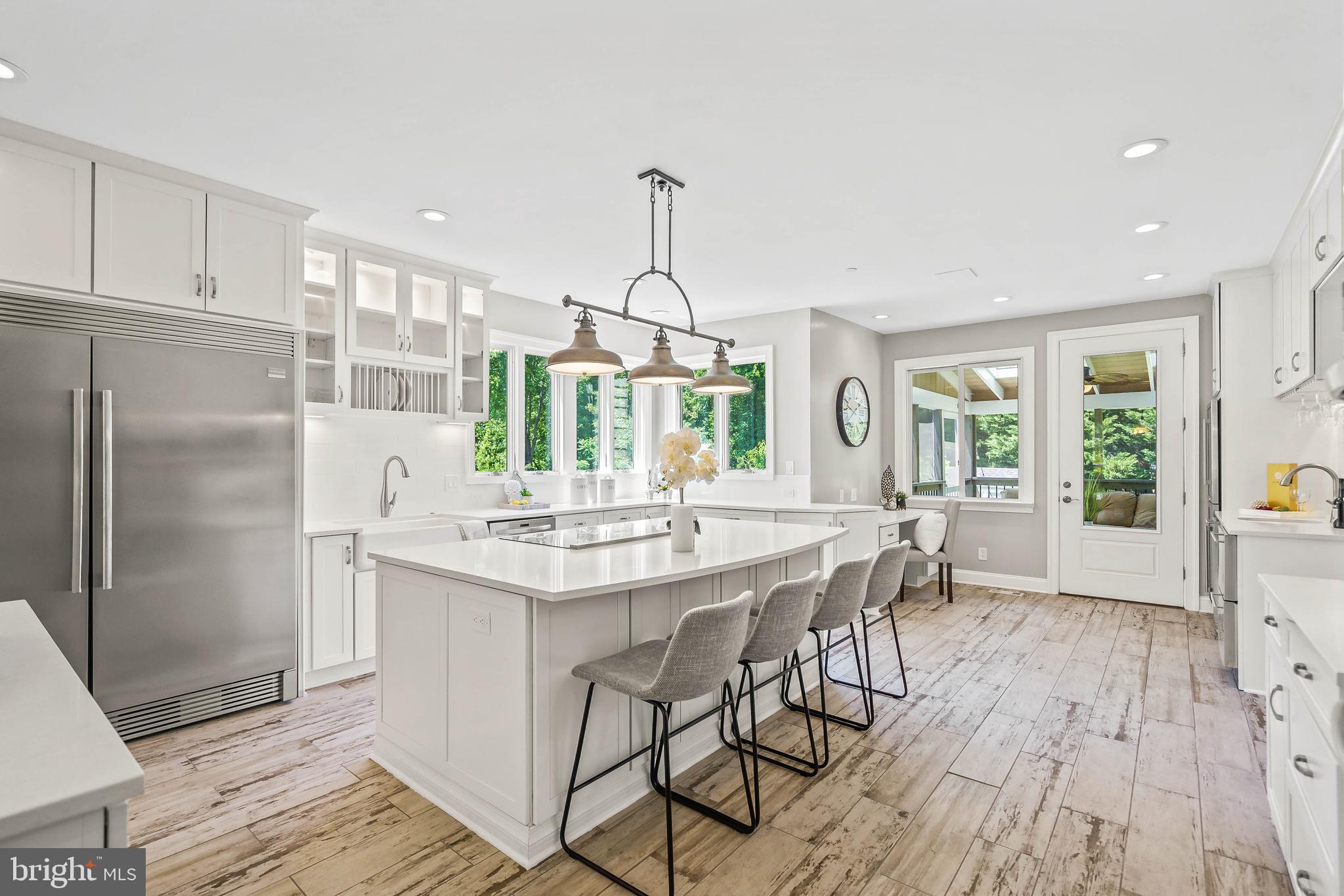 QUEEN ANNE ESTATES - Residential