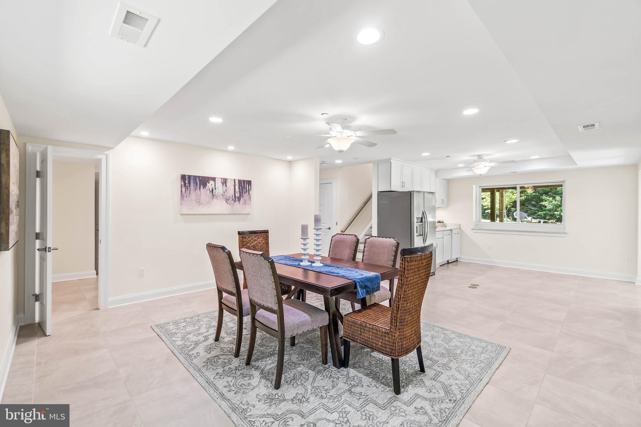 QUEEN ANNE ESTATES - Residential