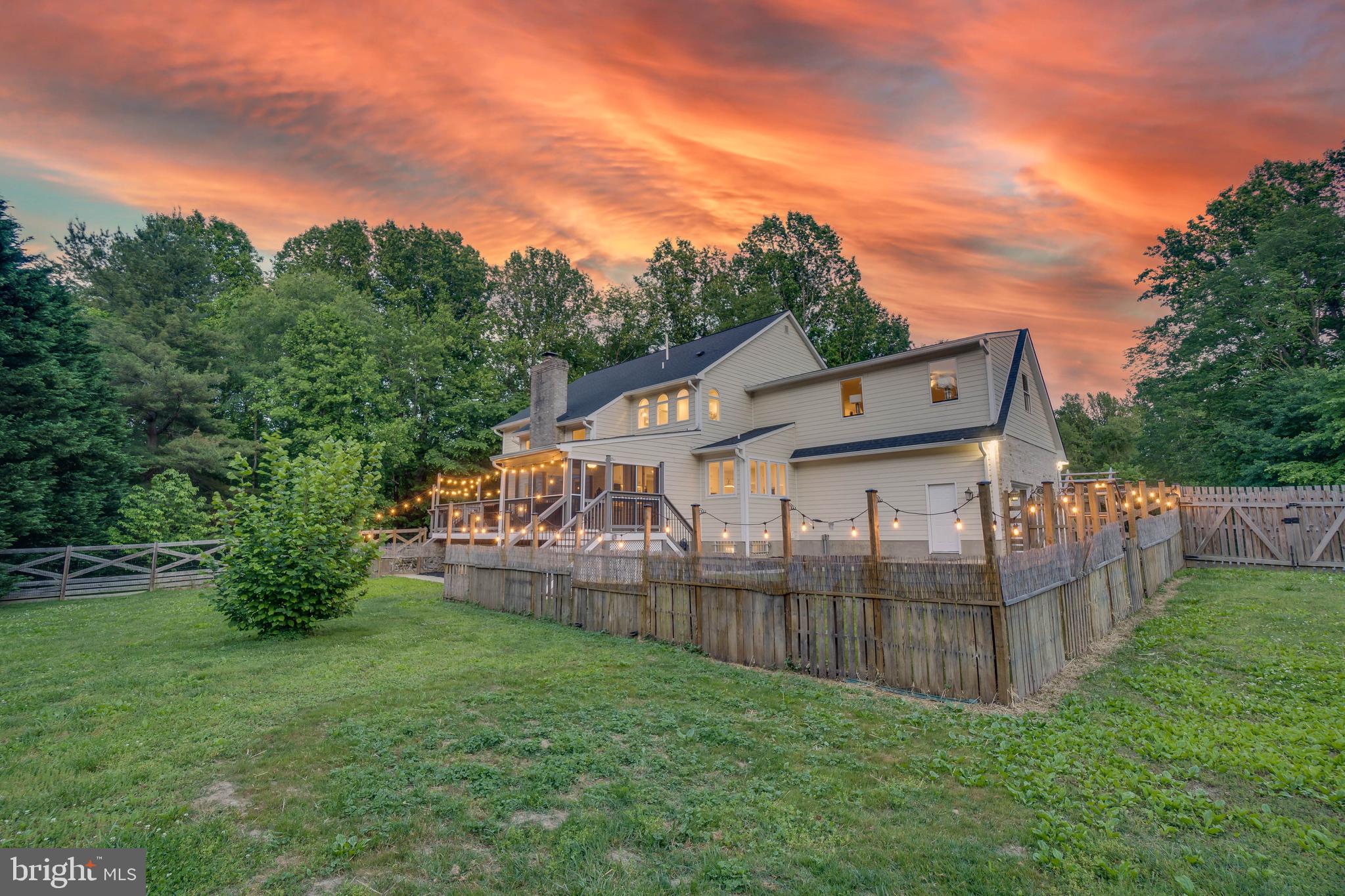 QUEEN ANNE ESTATES - Residential