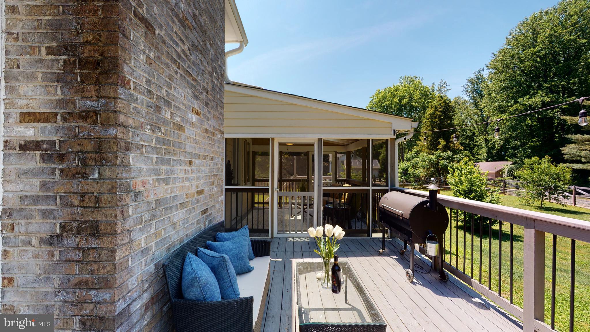 QUEEN ANNE ESTATES - Residential