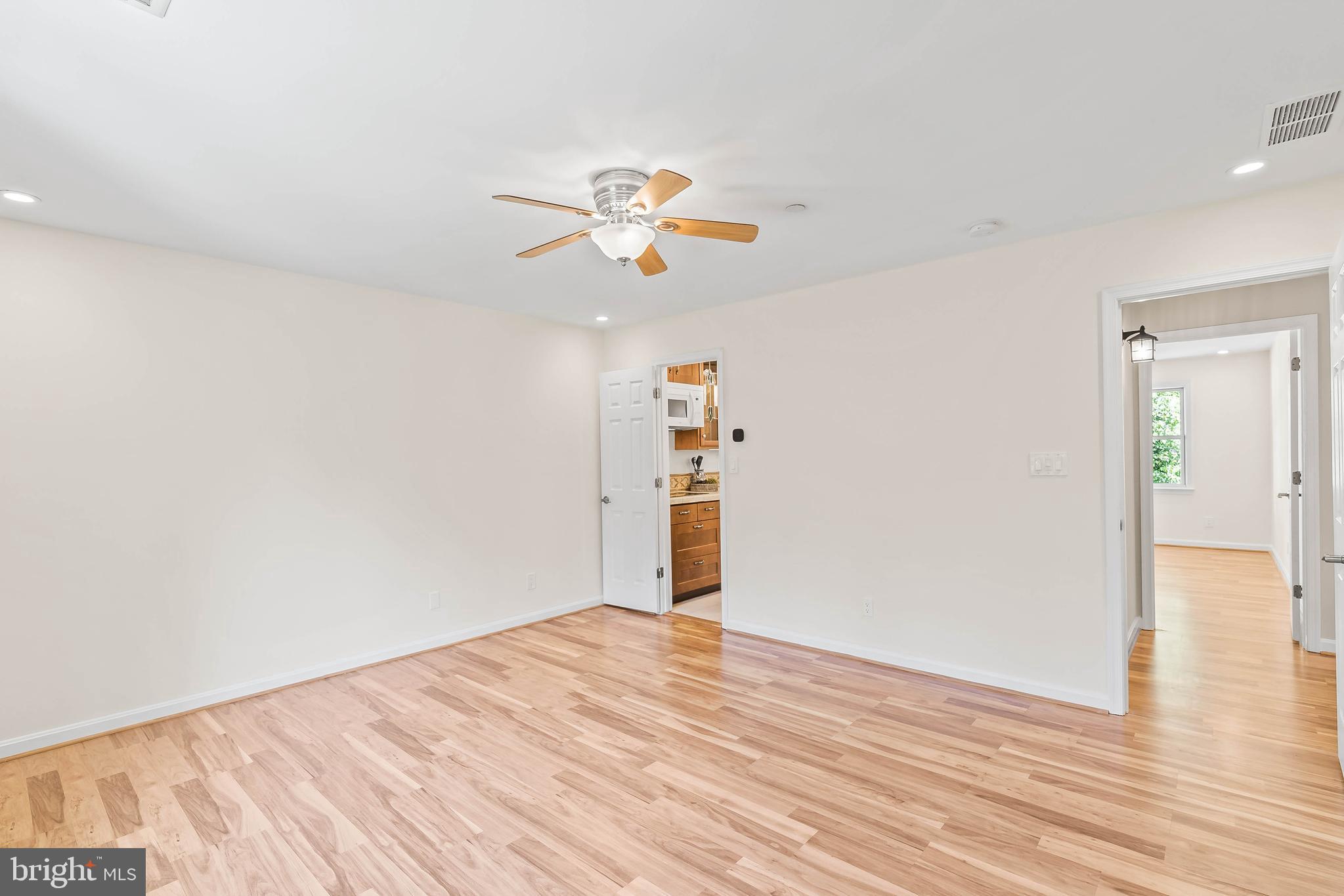 QUEEN ANNE ESTATES - Residential