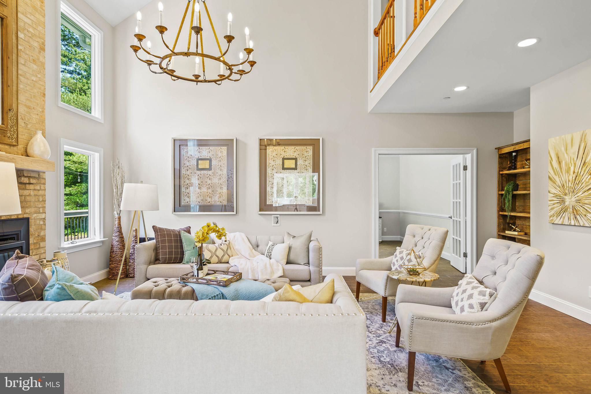 QUEEN ANNE ESTATES - Residential