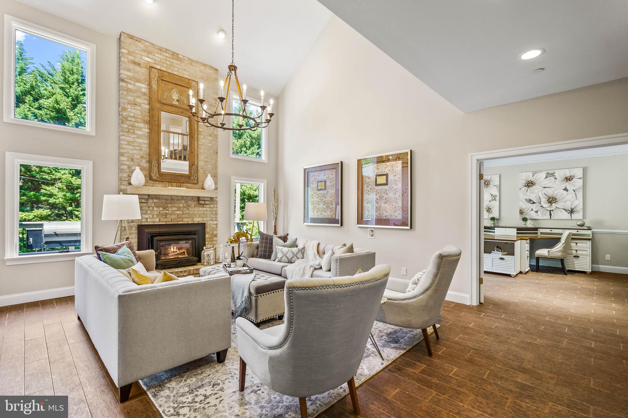 QUEEN ANNE ESTATES - Residential