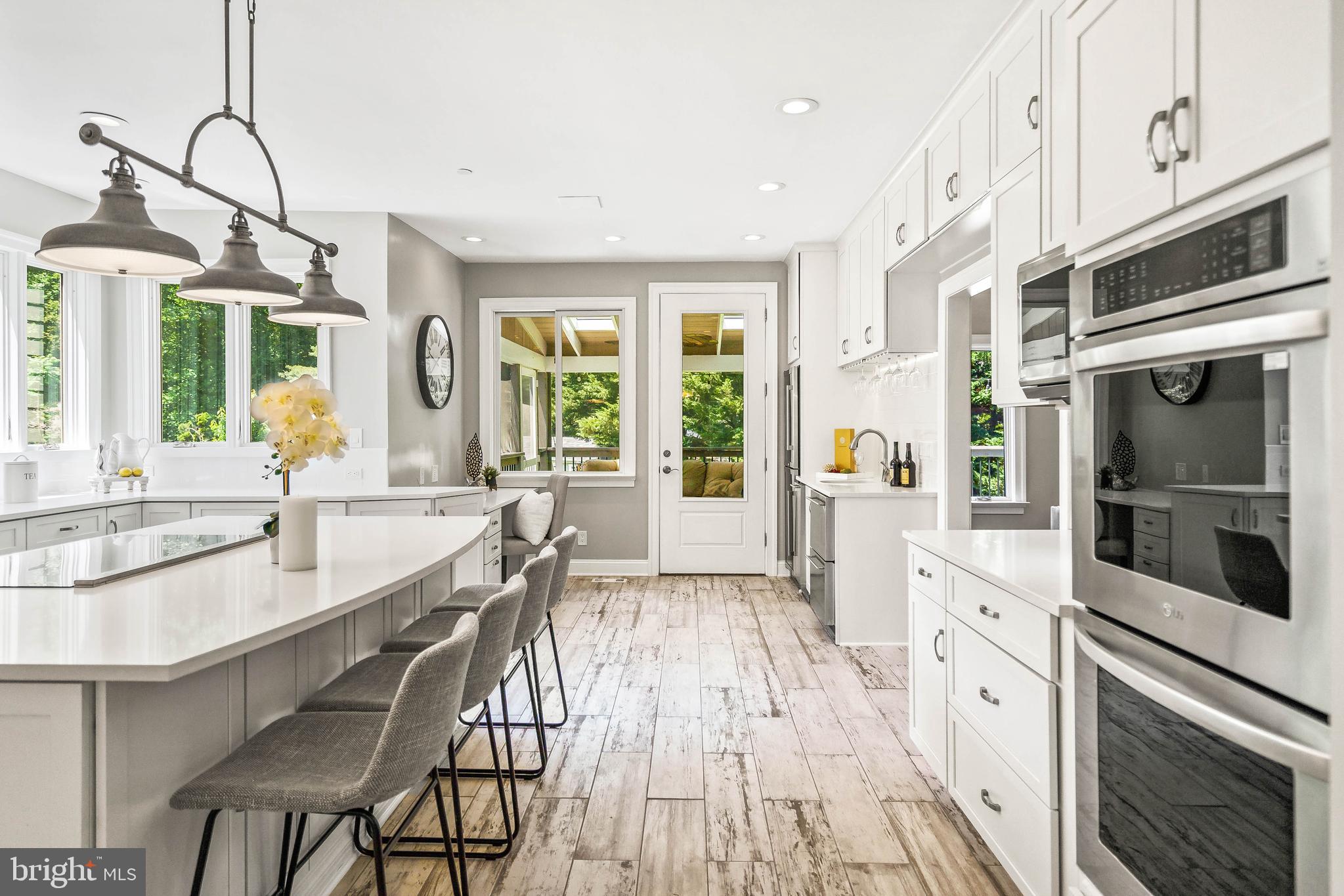 QUEEN ANNE ESTATES - Residential