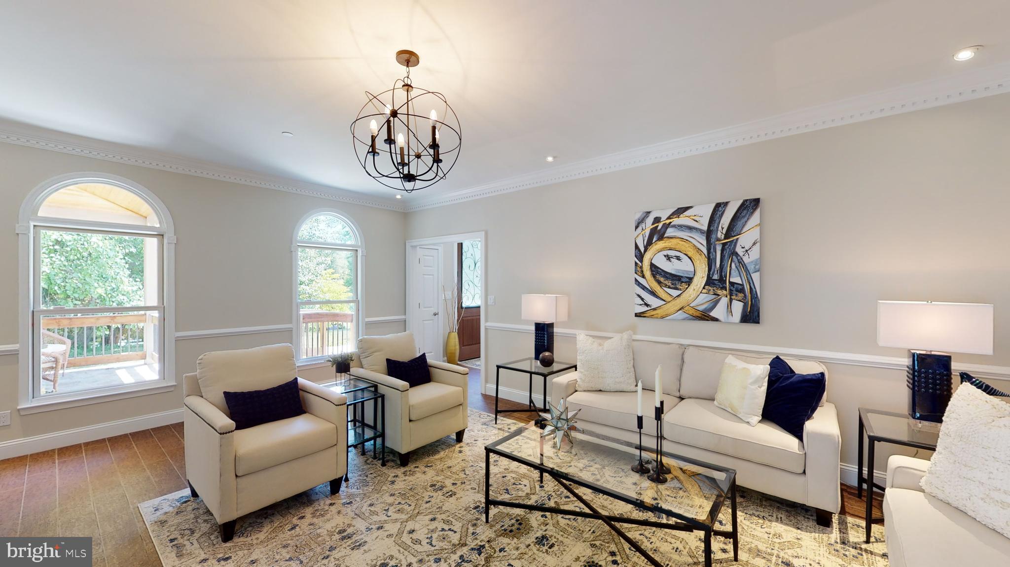 QUEEN ANNE ESTATES - Residential