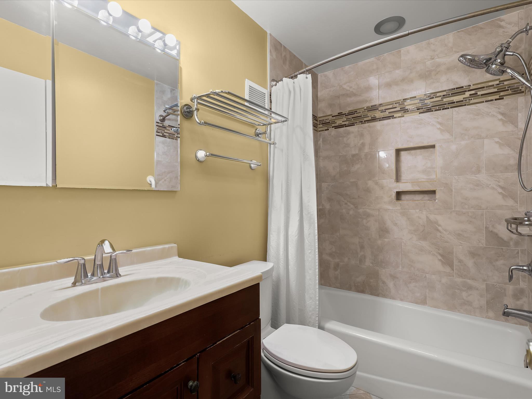 BEDFORD - Residential