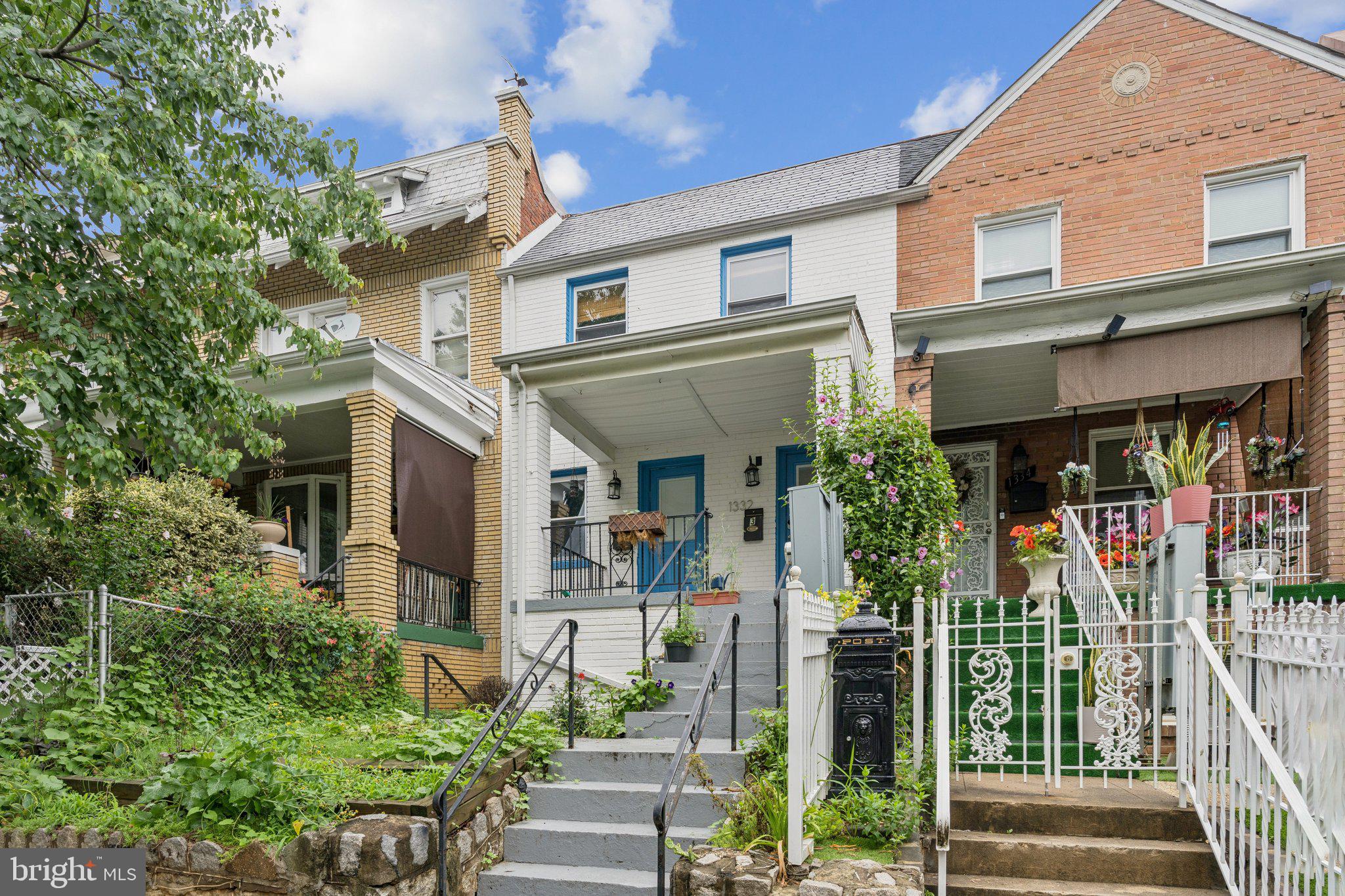 1332 LEVIS STREET NE