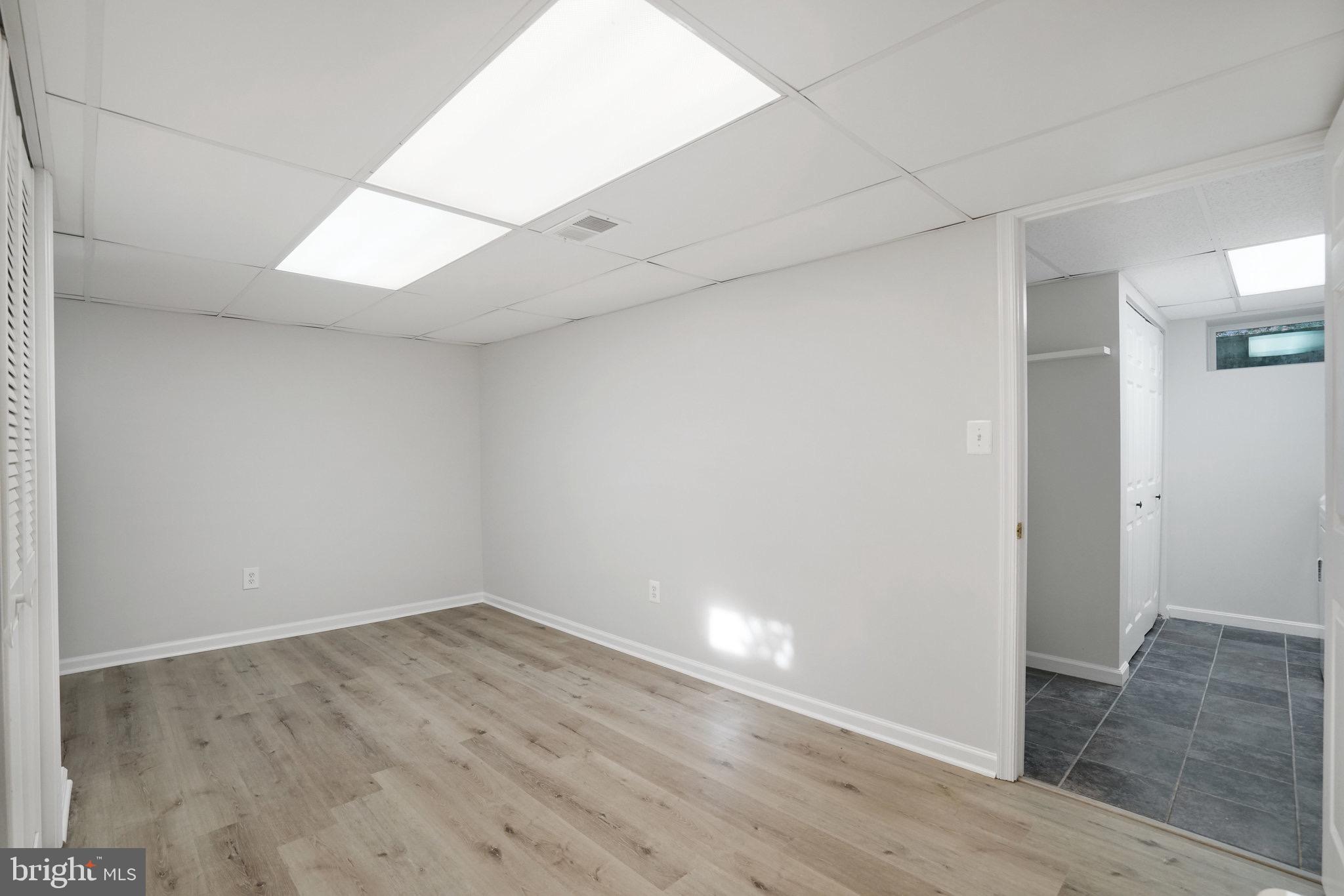 NORTH BARCROFT - Residential Lease