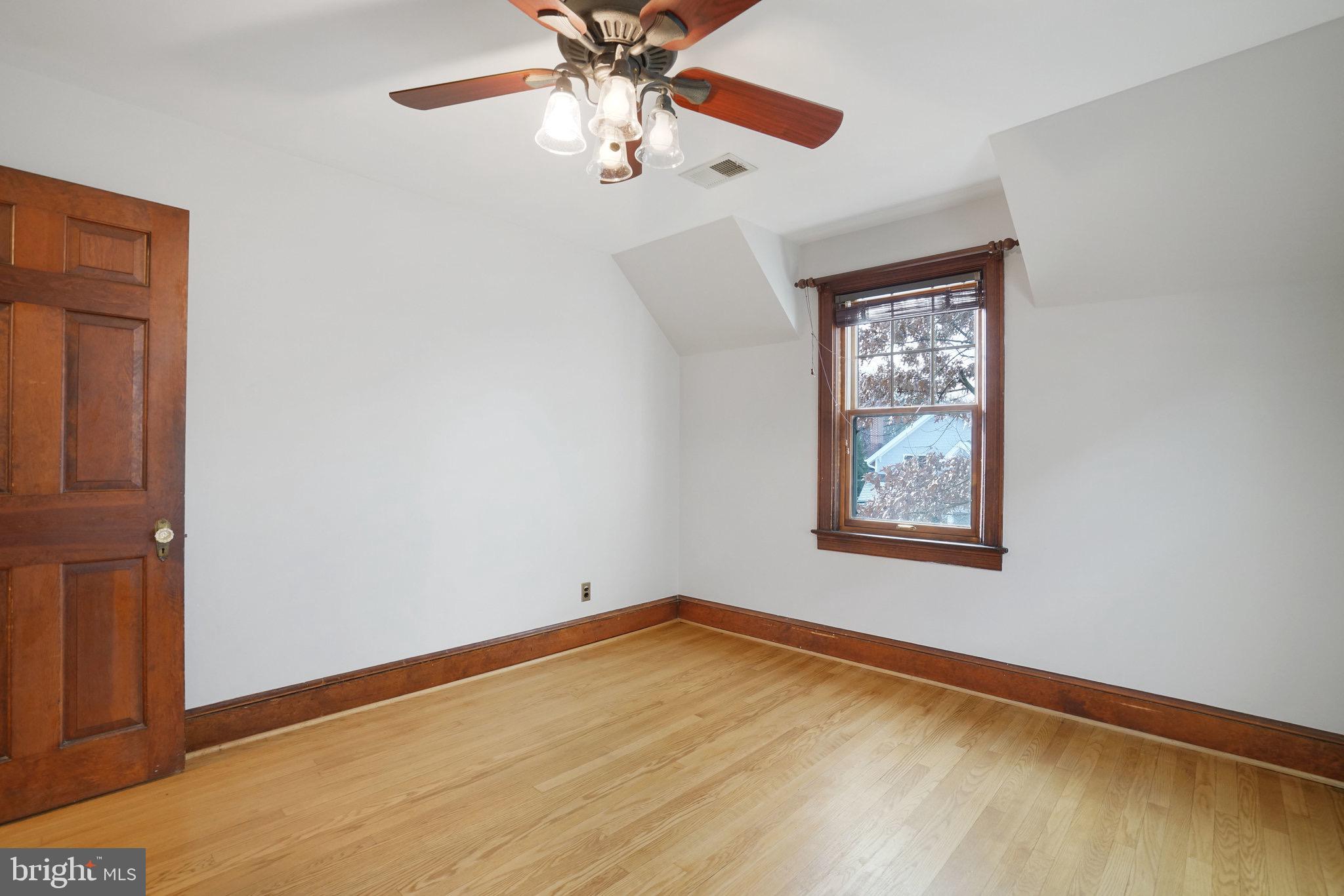 NORTH BARCROFT - Residential Lease