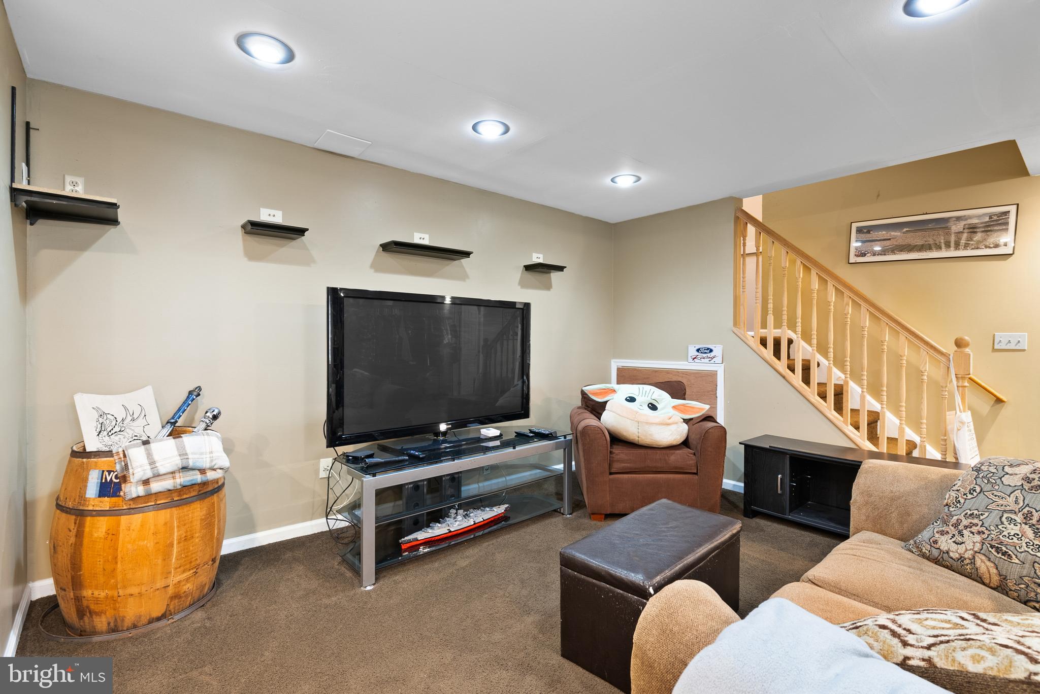 HAWTHORNE ESTATES - Residential