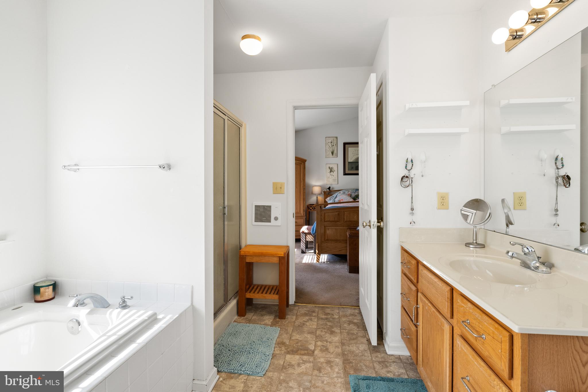 HAWTHORNE ESTATES - Residential