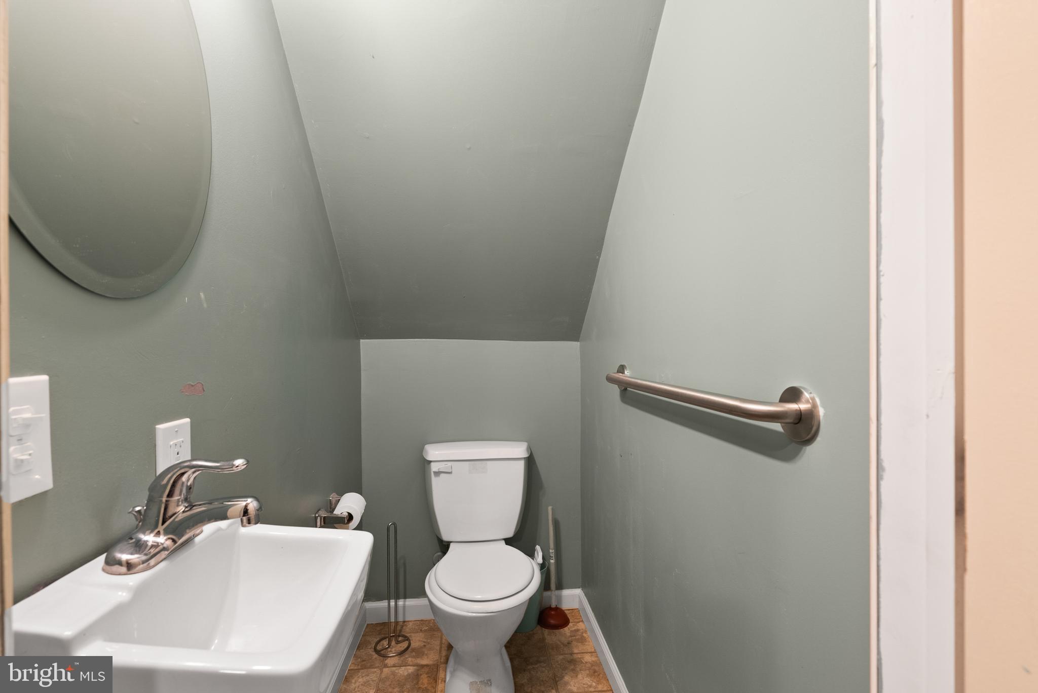 HAWTHORNE ESTATES - Residential